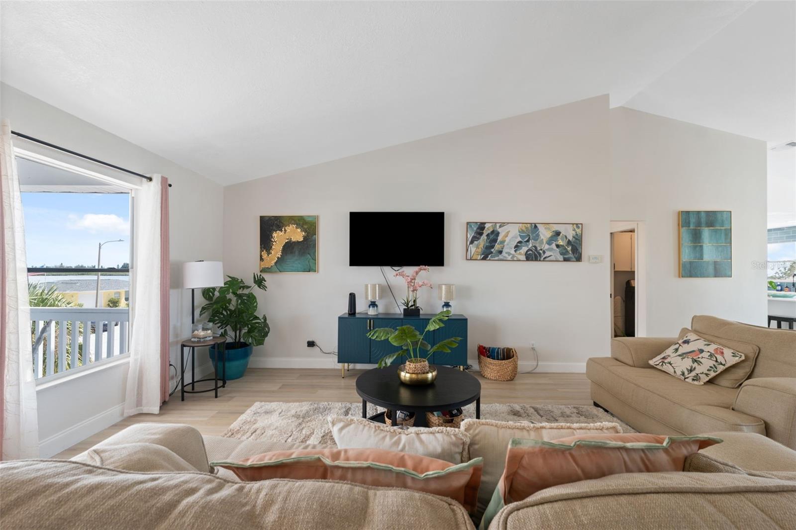 Image 7 of 89 For 13521 Stacey Drive