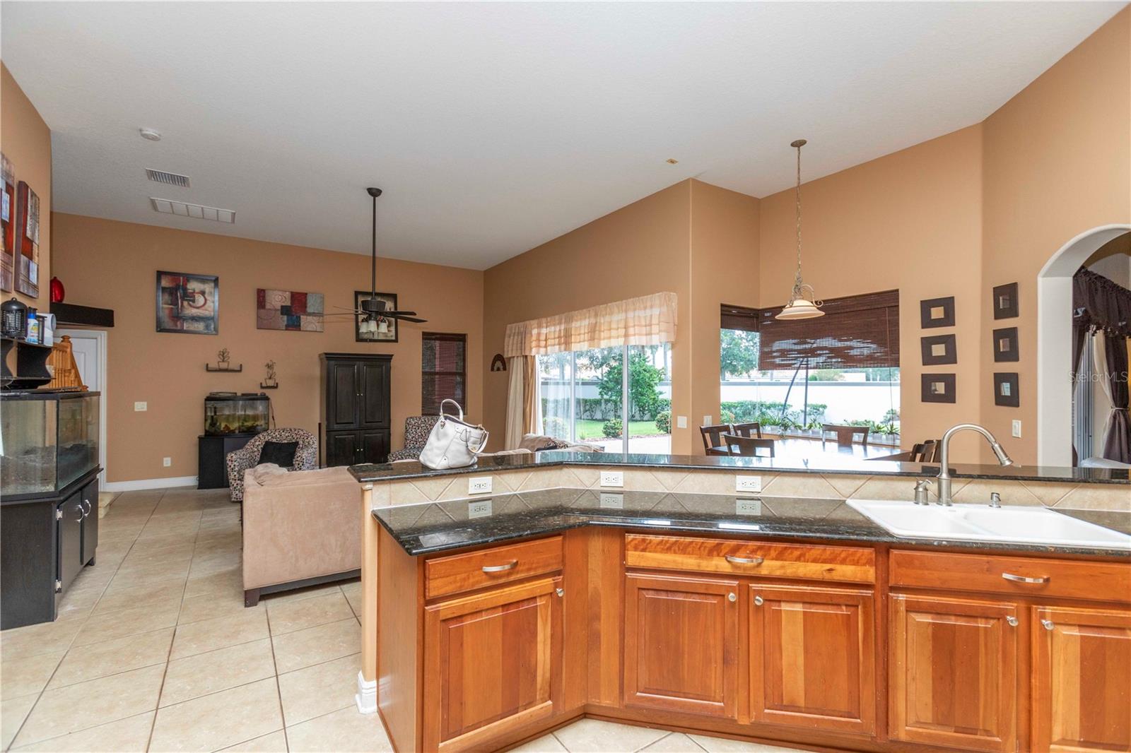 Image 19 of 92 For 10700 Garda Drive