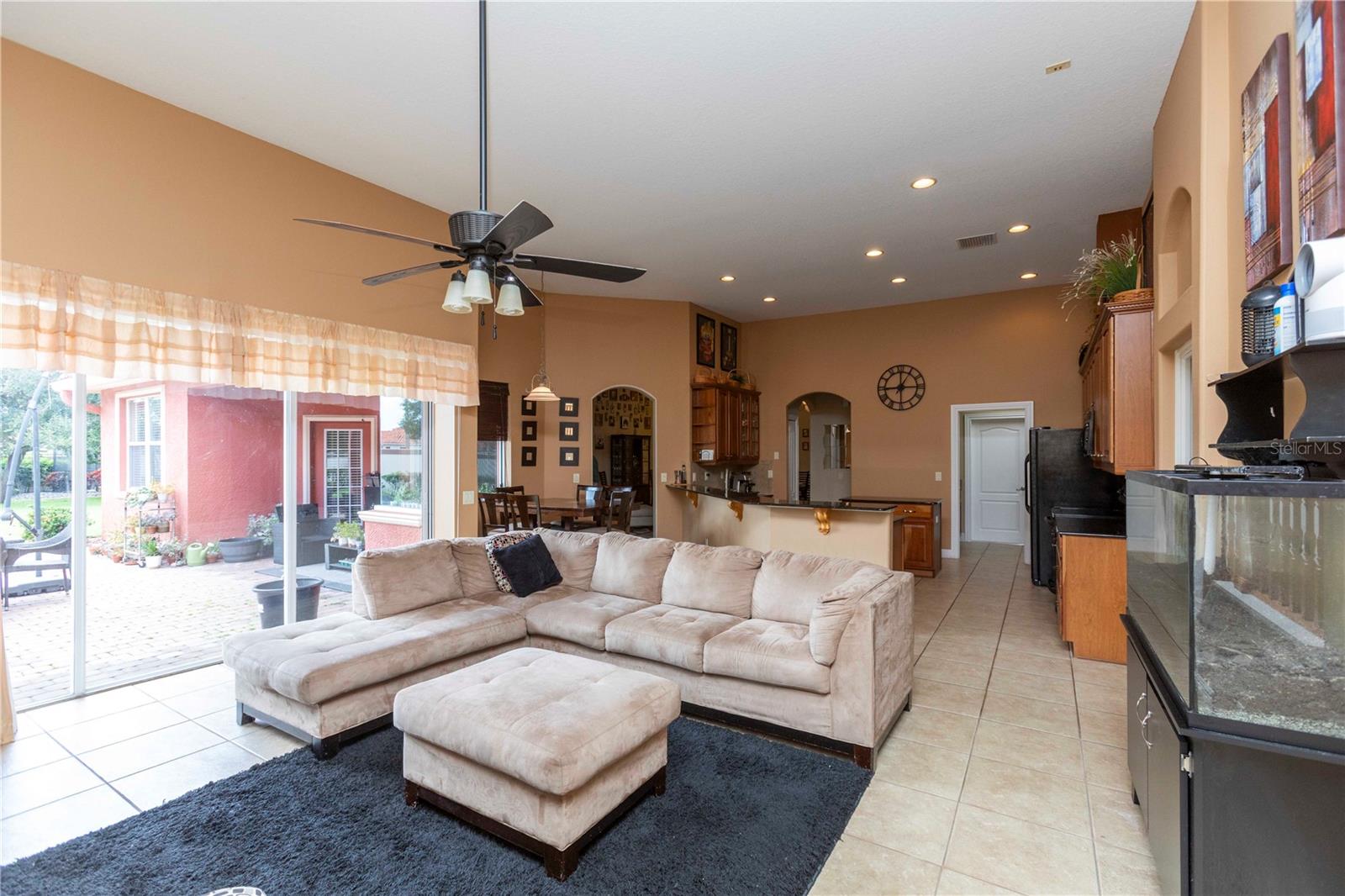 Image 30 of 92 For 10700 Garda Drive