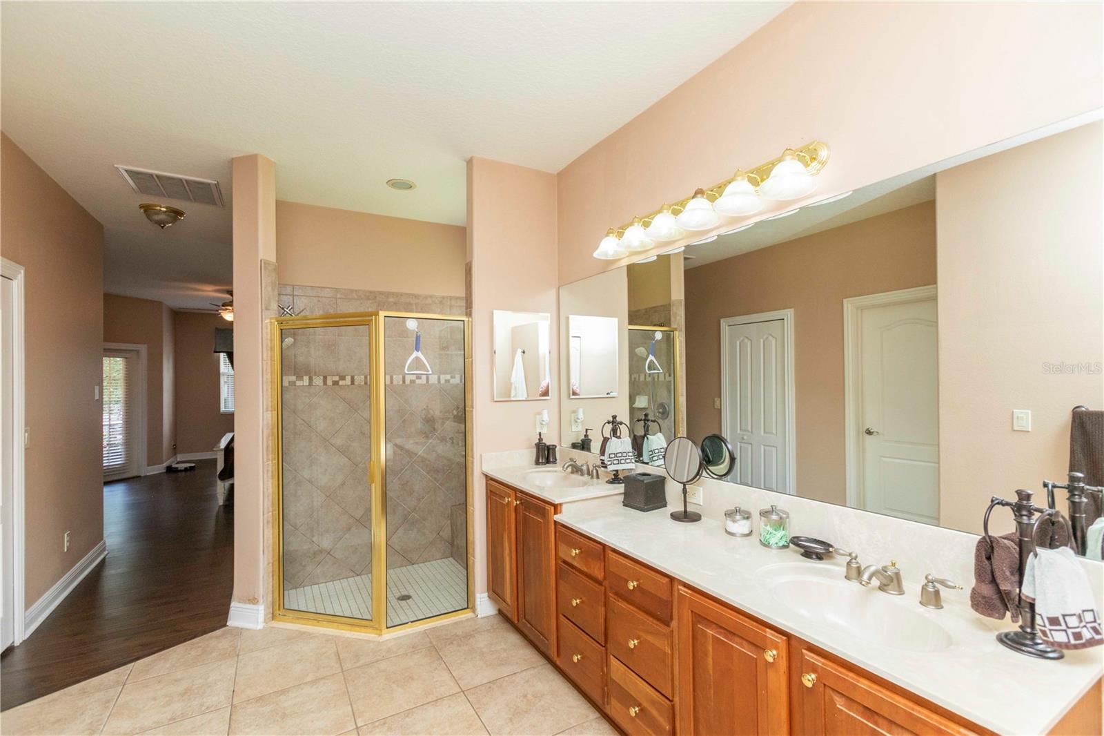 Image 39 of 92 For 10700 Garda Drive