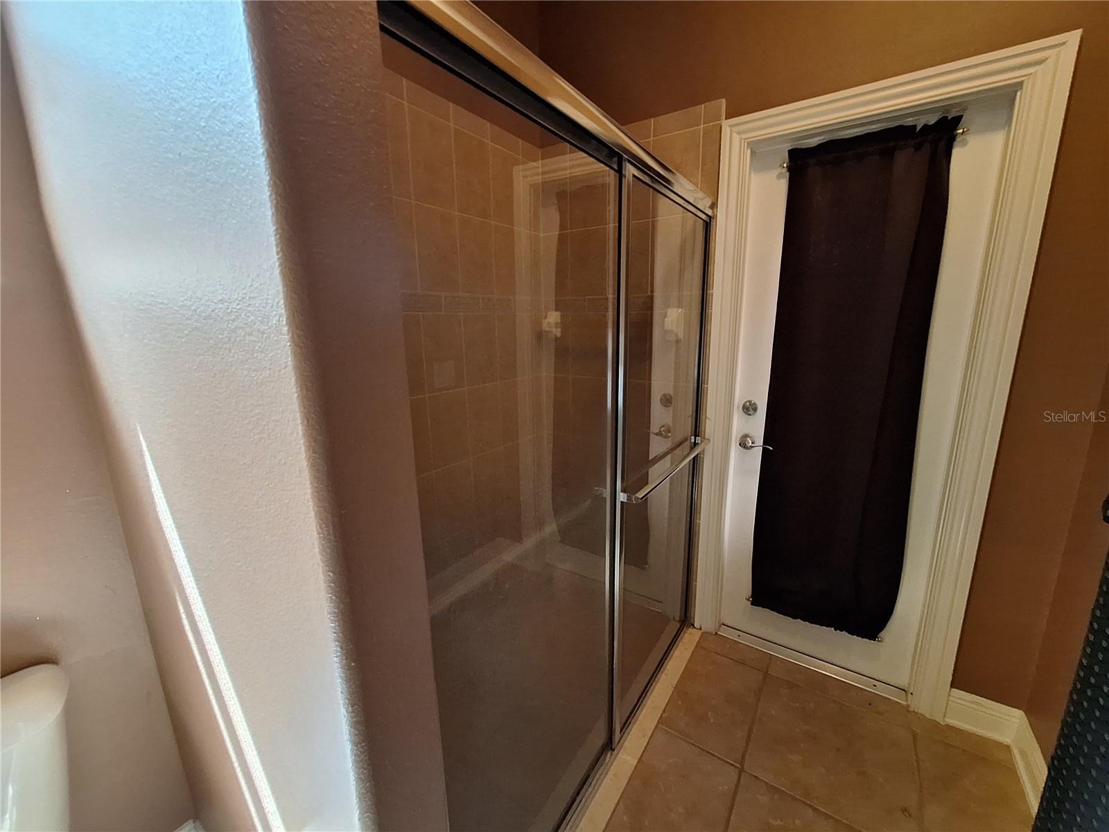 Image 52 of 92 For 10700 Garda Drive