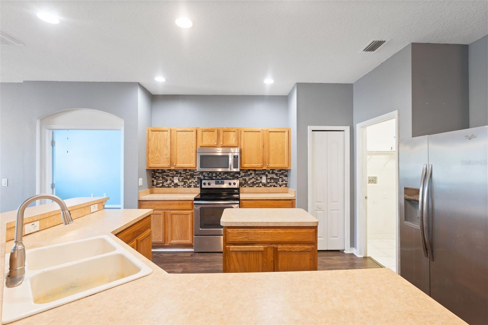 Image 17 of 61 For 14027 Bensbrook Drive