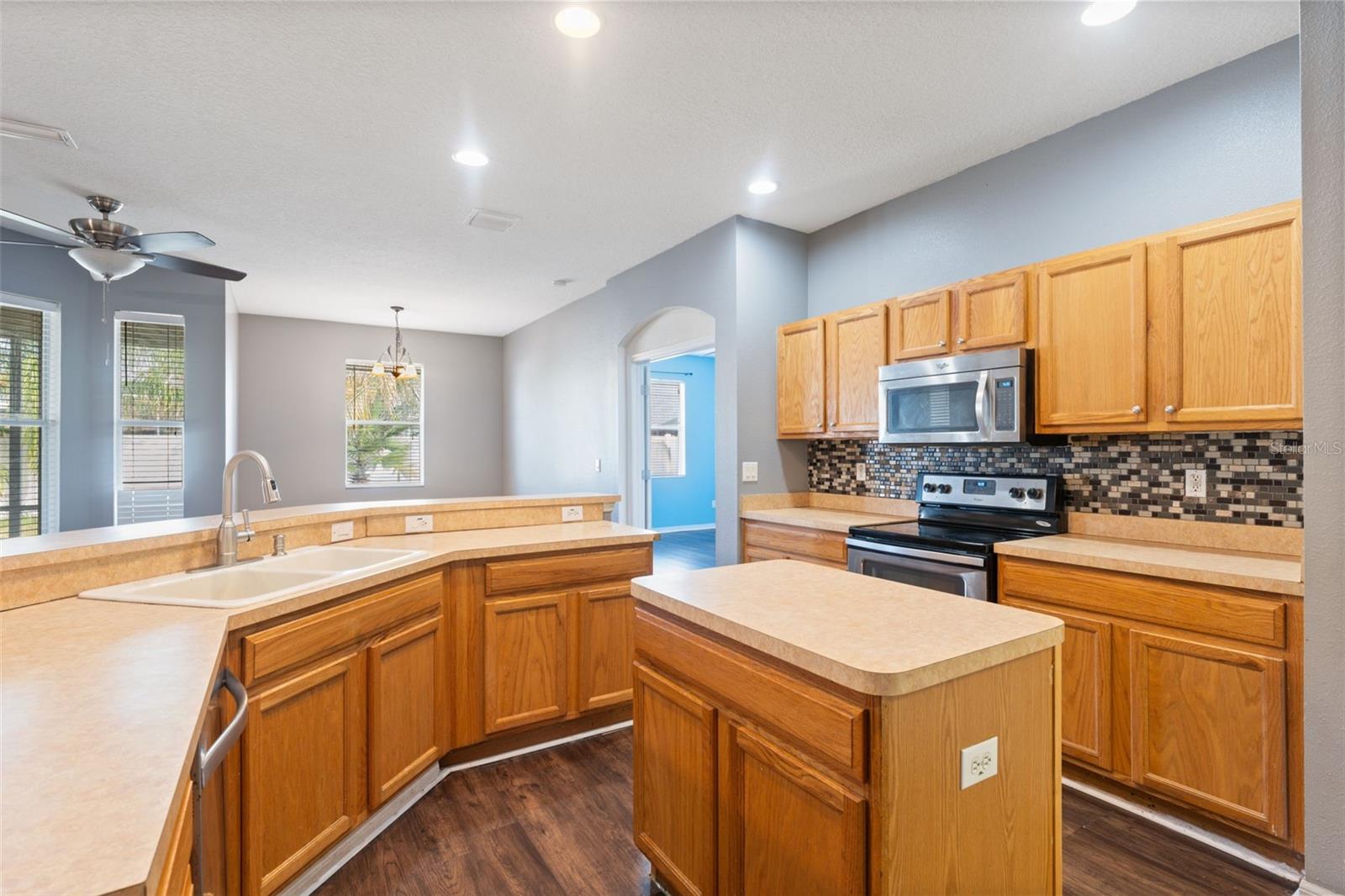 Image 18 of 61 For 14027 Bensbrook Drive