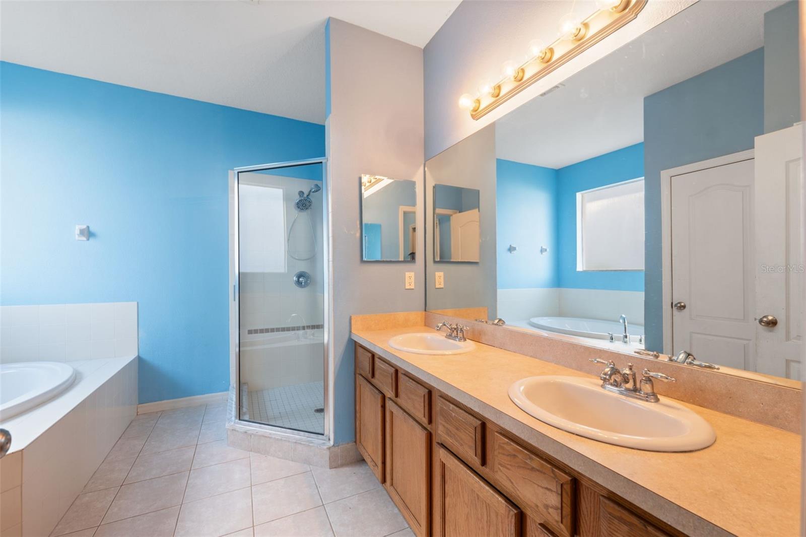 Image 25 of 61 For 14027 Bensbrook Drive