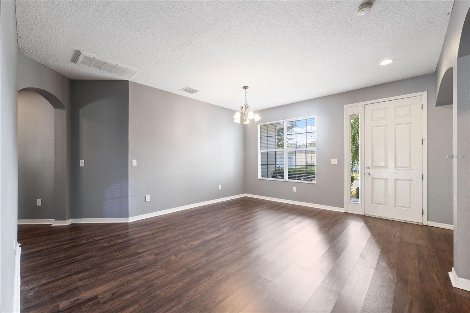 Image 5 of 61 For 14027 Bensbrook Drive