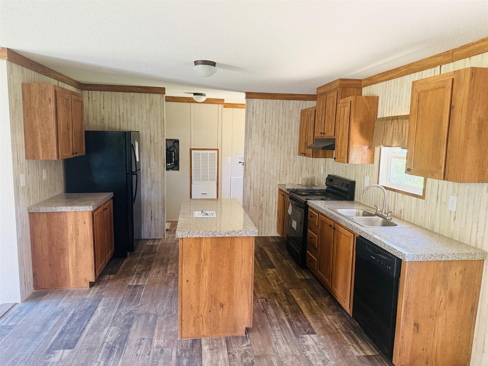 Image 4 of 16 For 288 Marble Way
