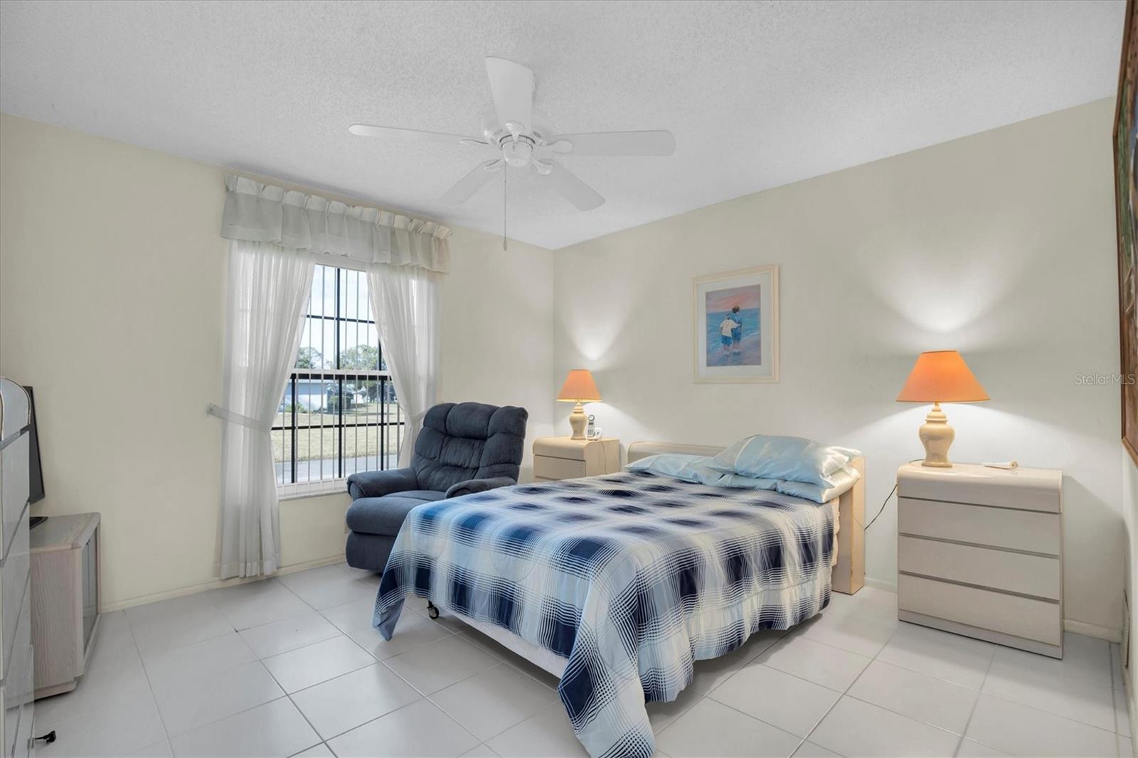 Image 21 of 44 For 11030 Linkside Drive 11030