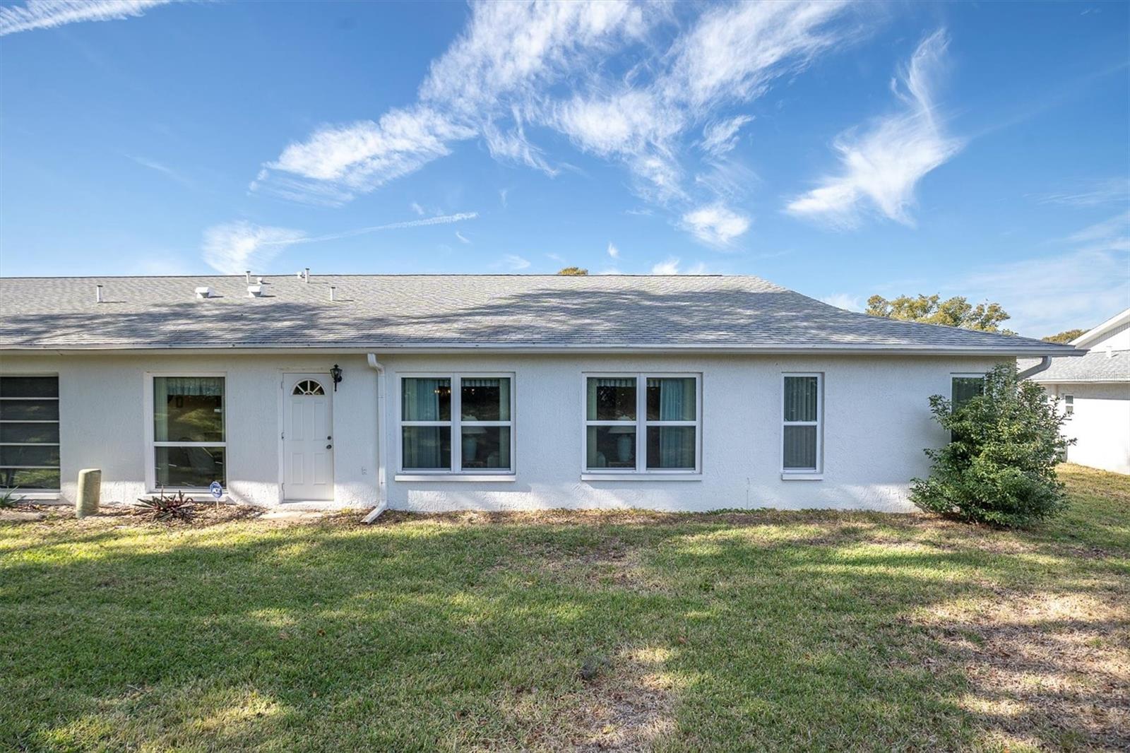 Image 25 of 44 For 11030 Linkside Drive 11030