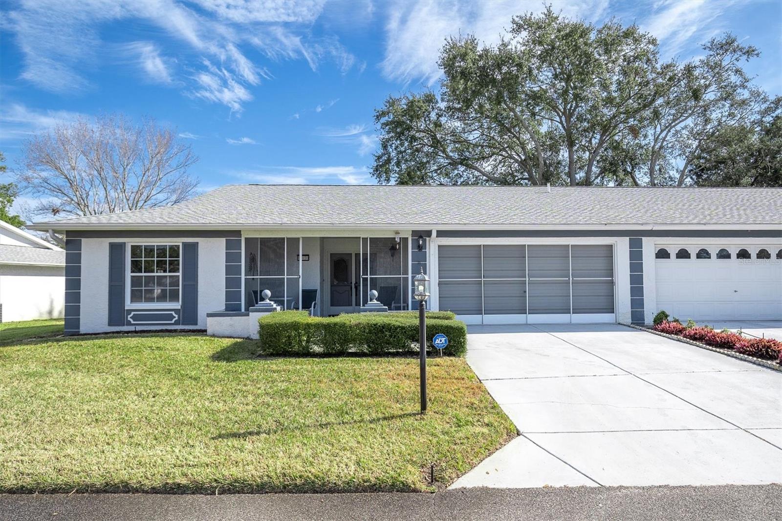 Image 29 of 44 For 11030 Linkside Drive 11030