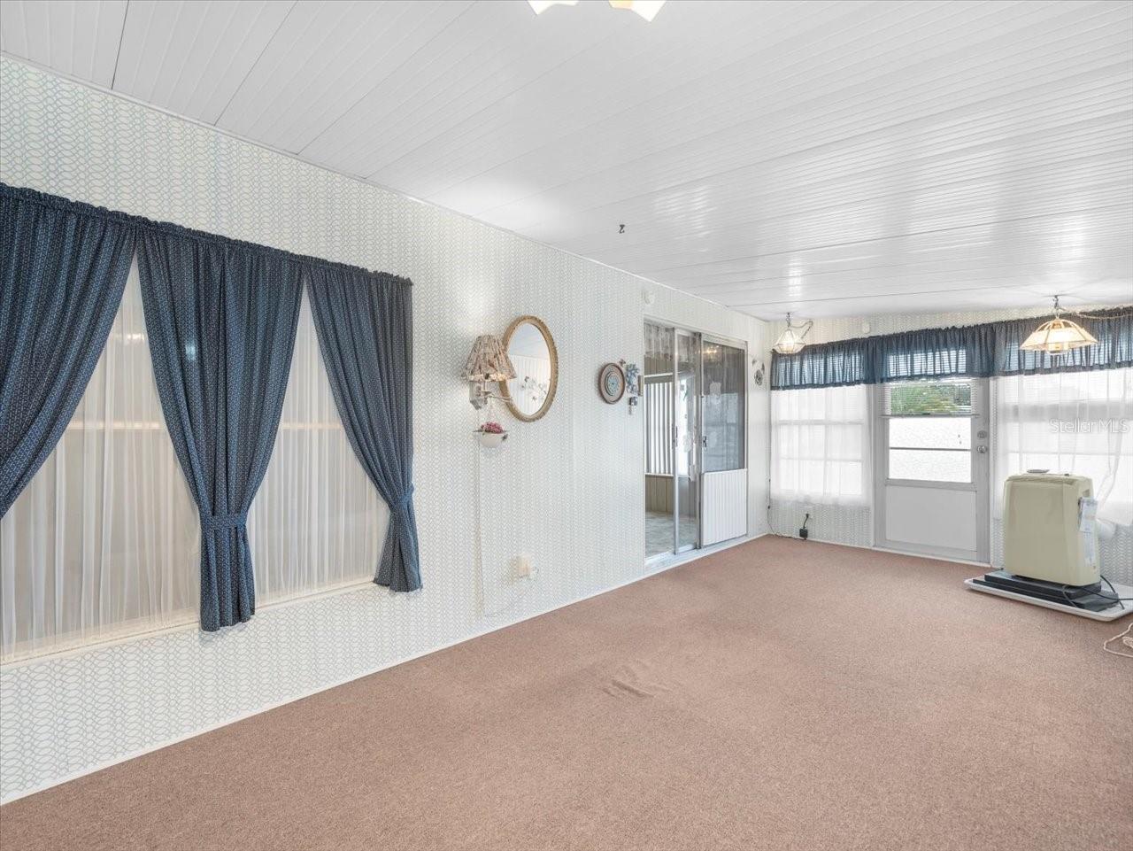 Image 12 of 38 For 8221 Highpoint Boulevard