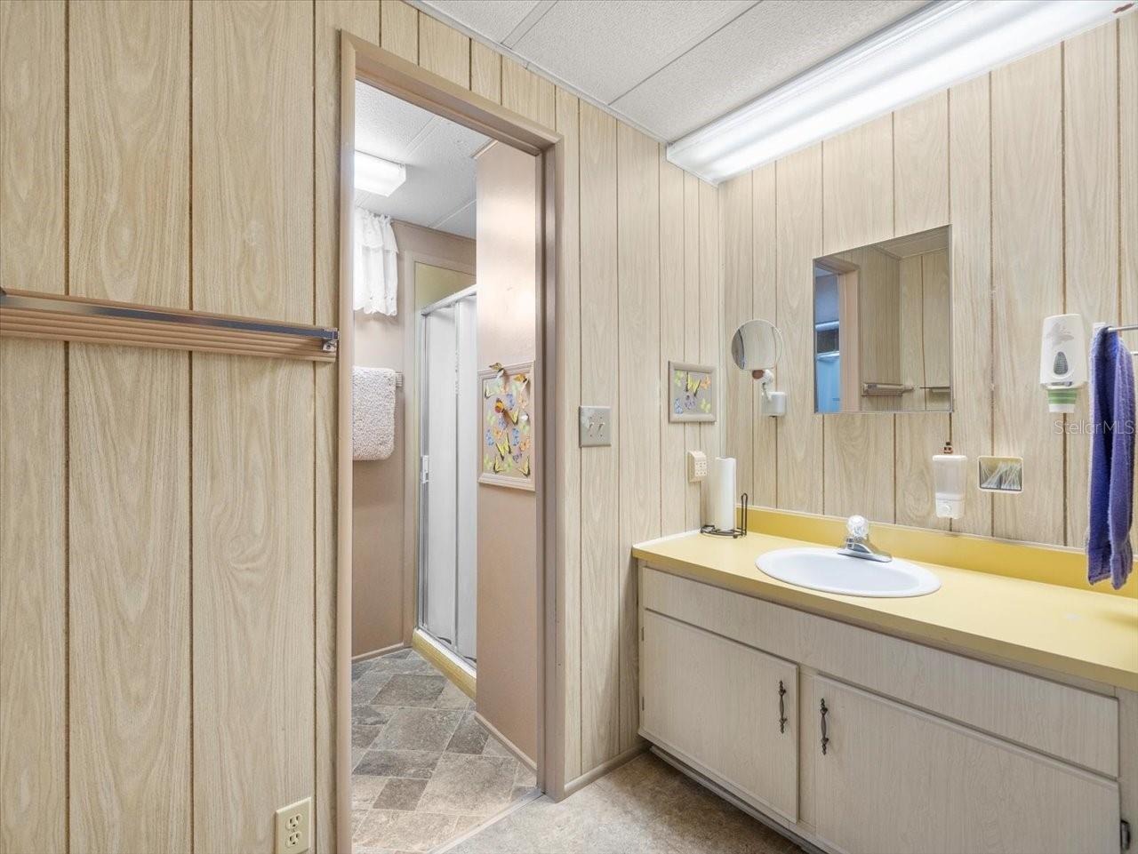 Image 30 of 38 For 8221 Highpoint Boulevard