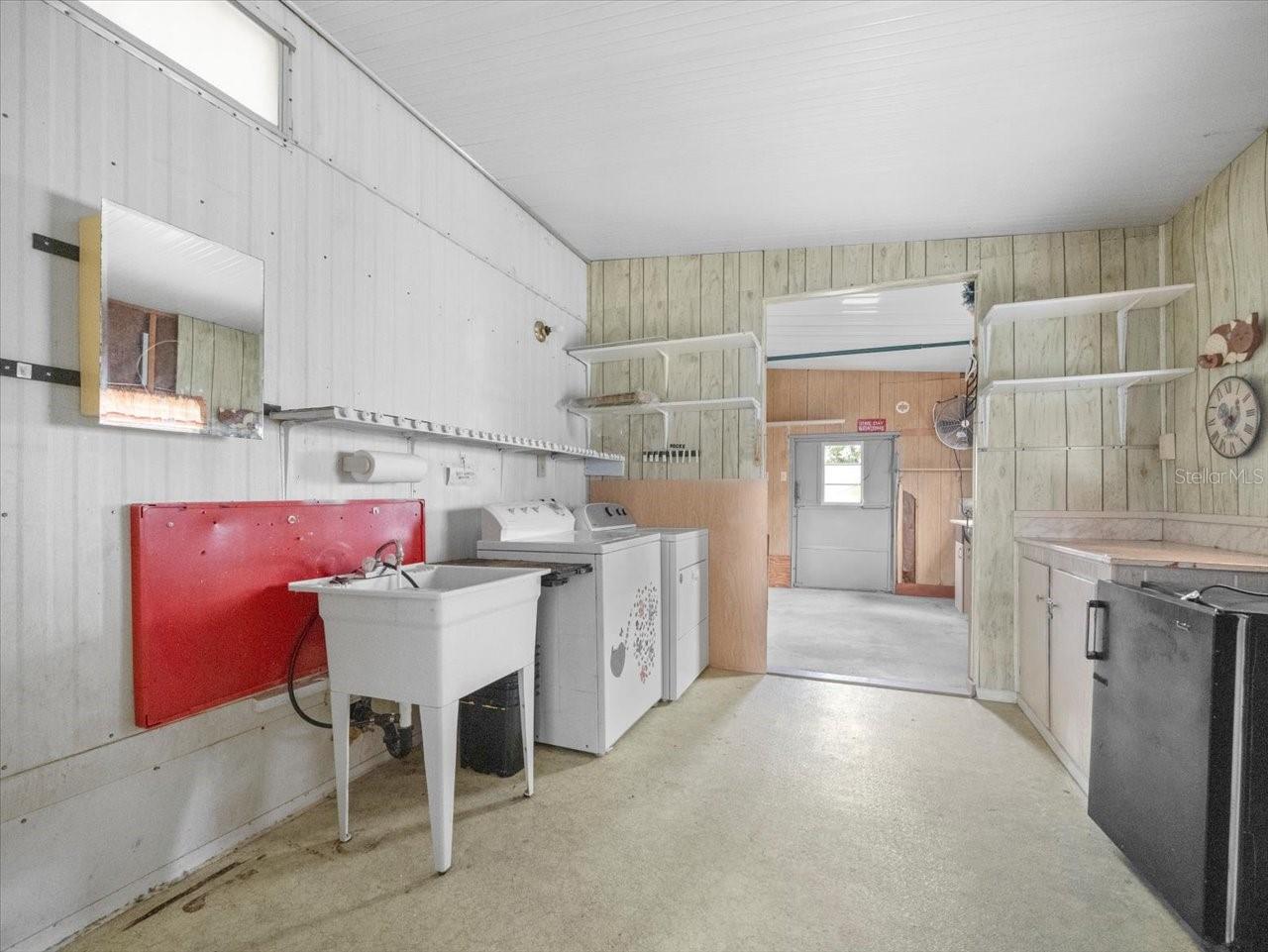 Image 5 of 38 For 8221 Highpoint Boulevard