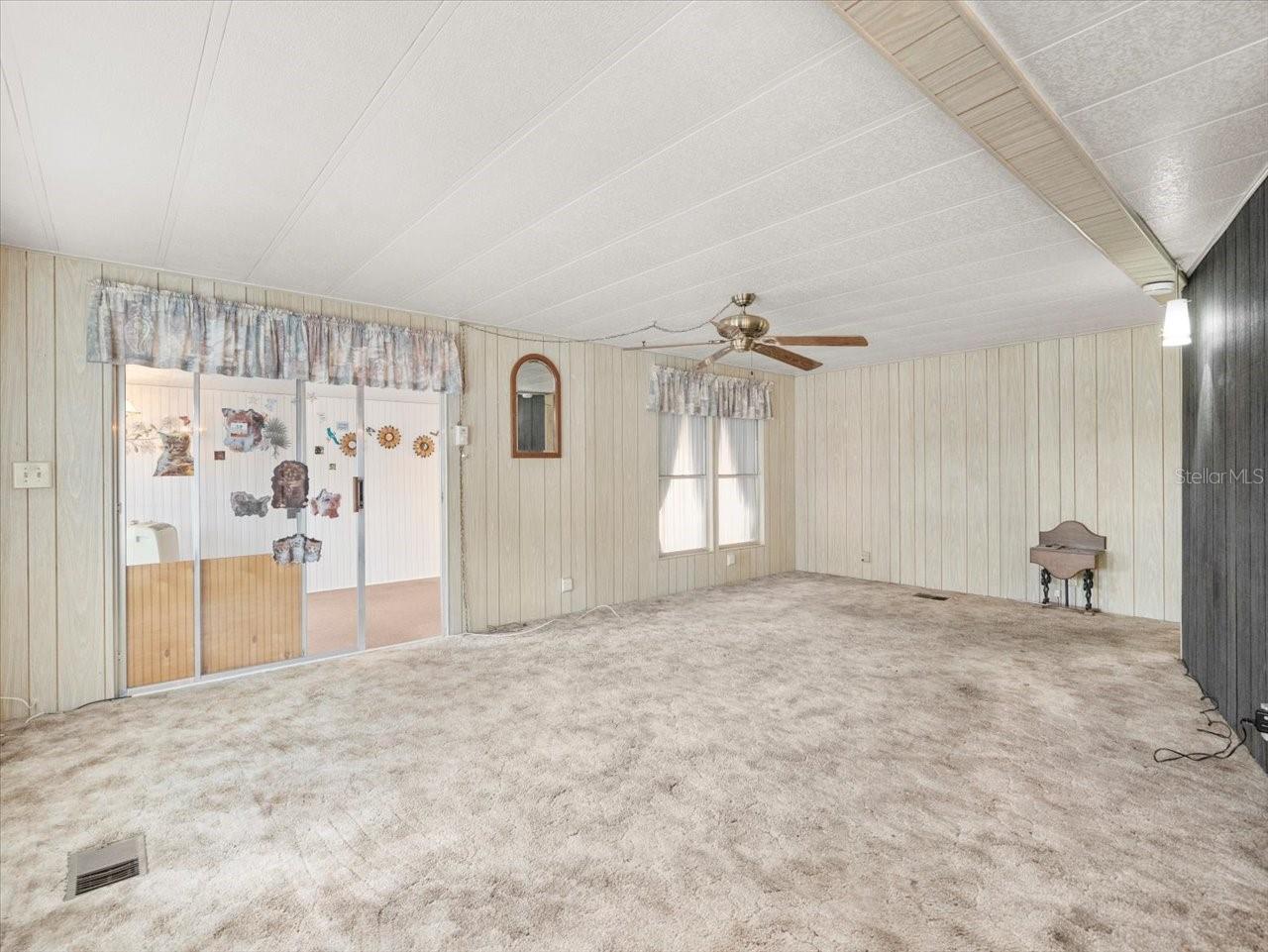 Image 9 of 38 For 8221 Highpoint Boulevard