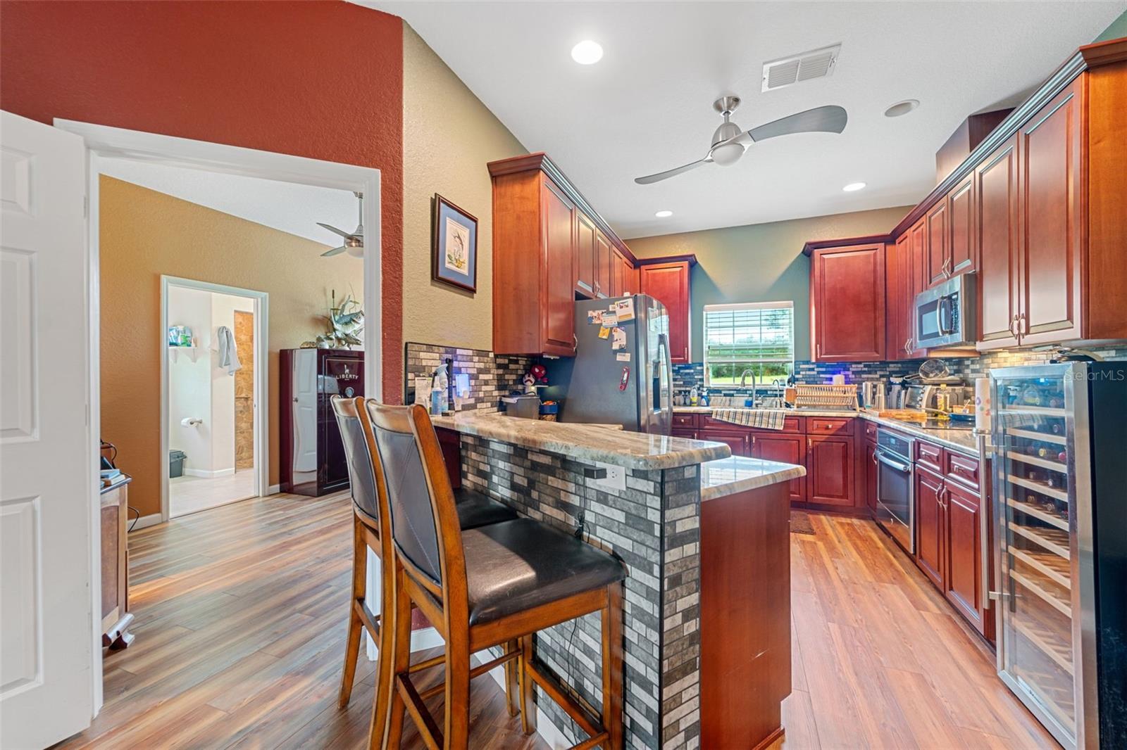 Listing photo id 27 for 14887 Buczak Road