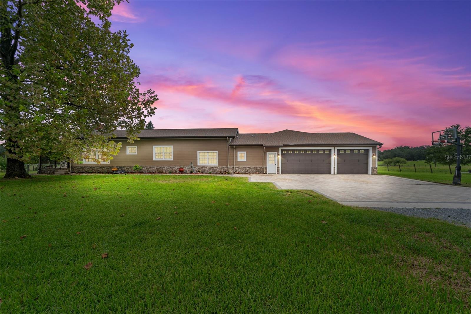 Listing photo id 1 for 14887 Buczak Road