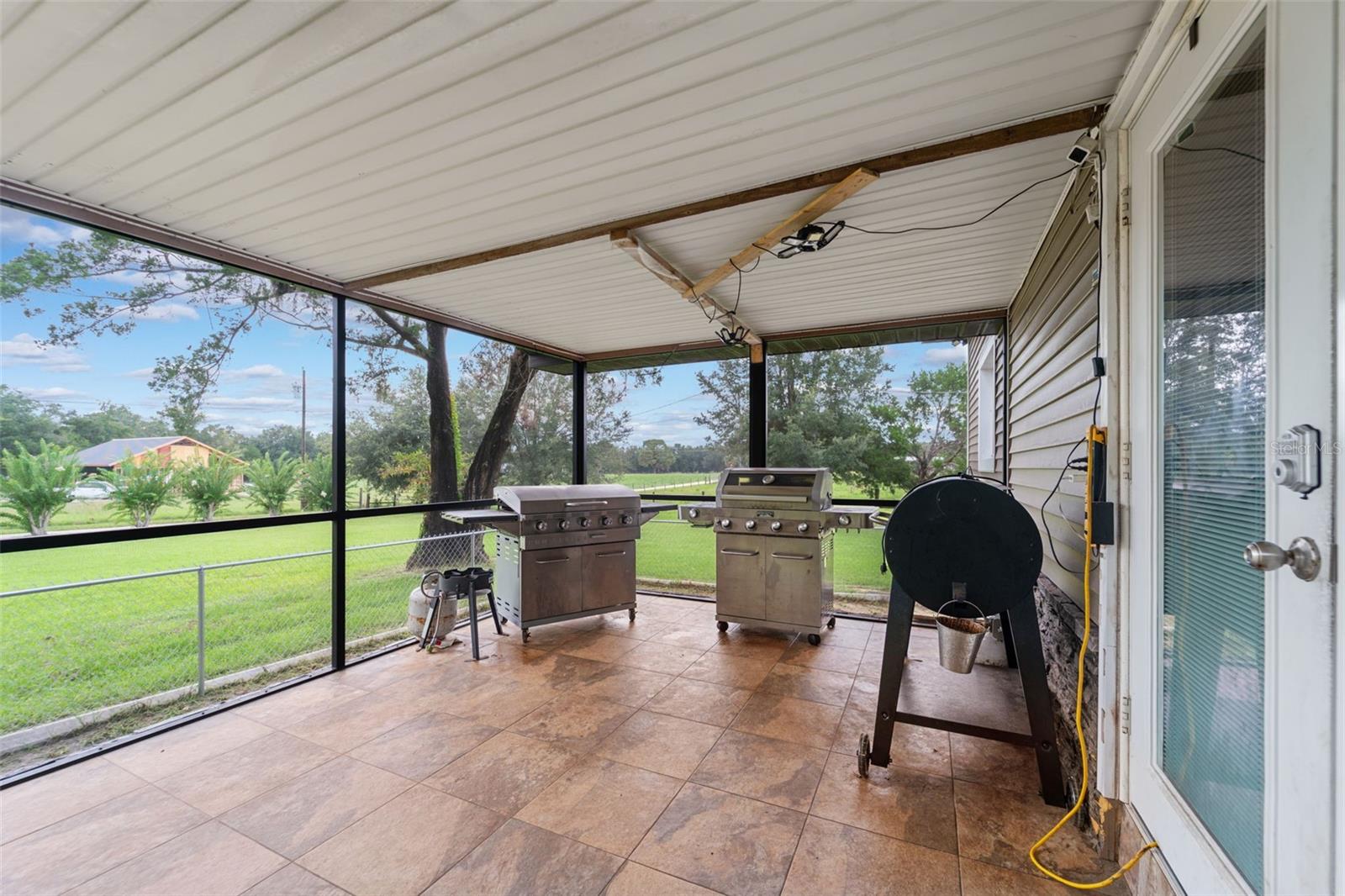 Listing photo id 38 for 14887 Buczak Road