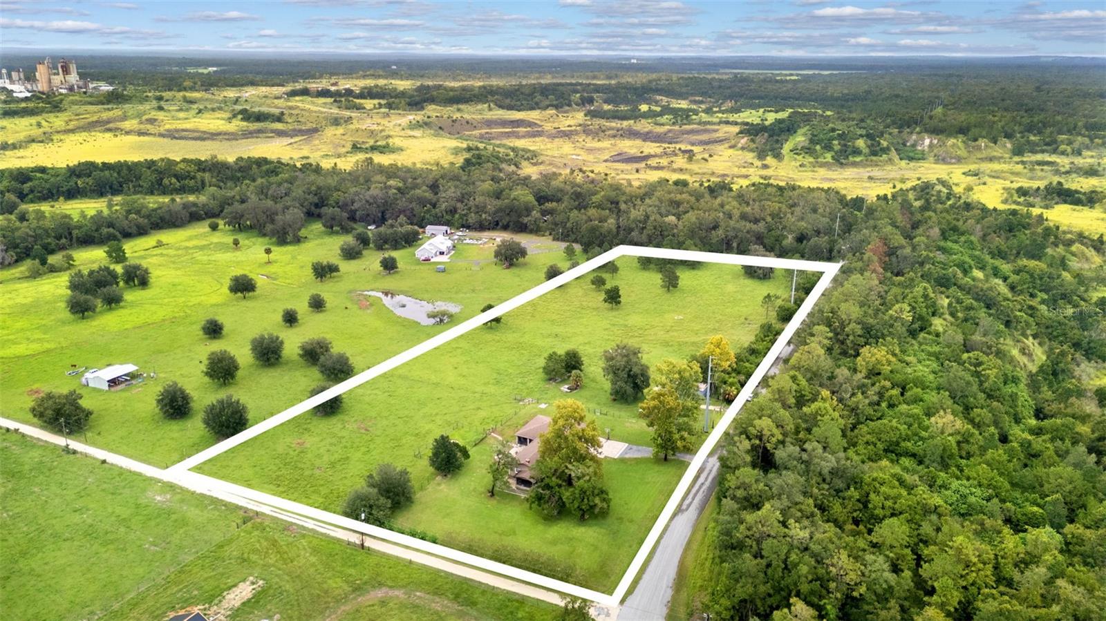 Listing photo id 51 for 14887 Buczak Road