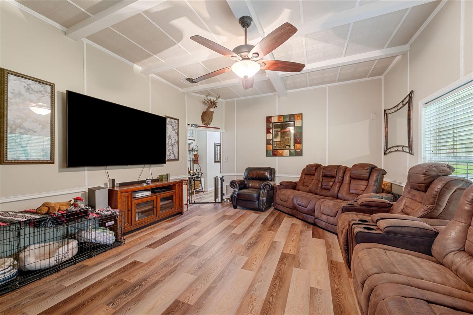 Listing photo id 5 for 14887 Buczak Road