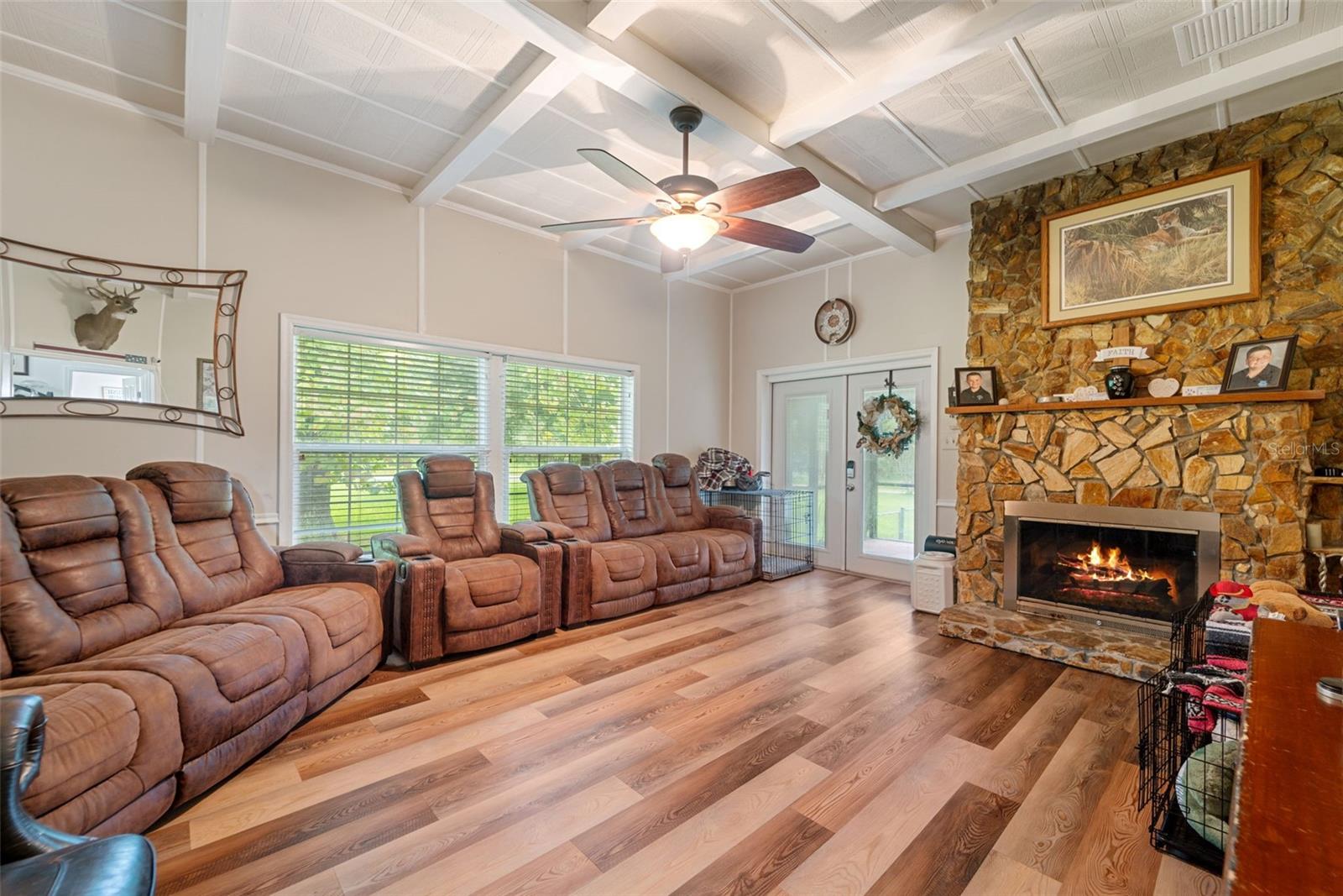 Listing photo id 6 for 14887 Buczak Road