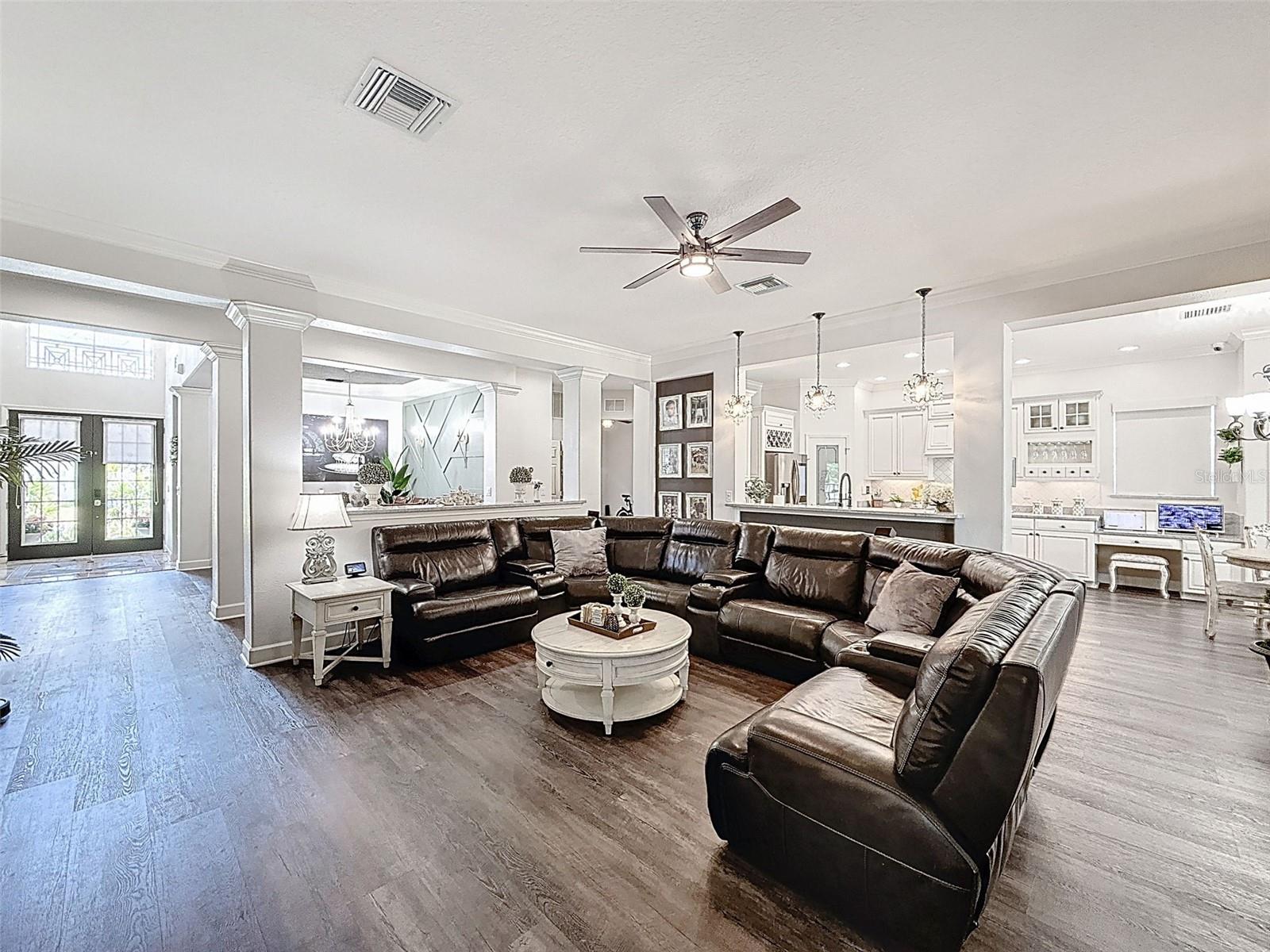 Image 13 of 53 For 11336 Oyster Bay Circle