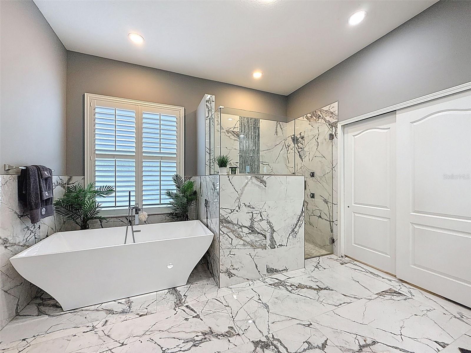 Image 17 of 53 For 11336 Oyster Bay Circle