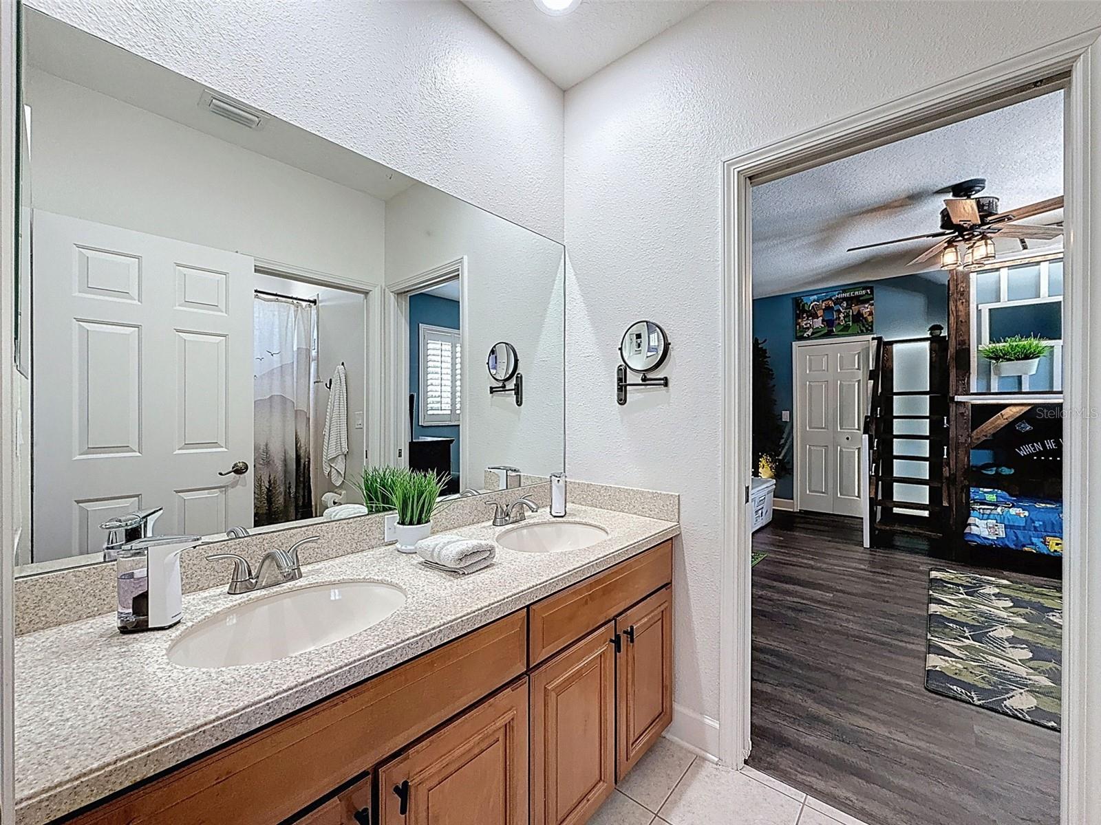 Image 23 of 53 For 11336 Oyster Bay Circle