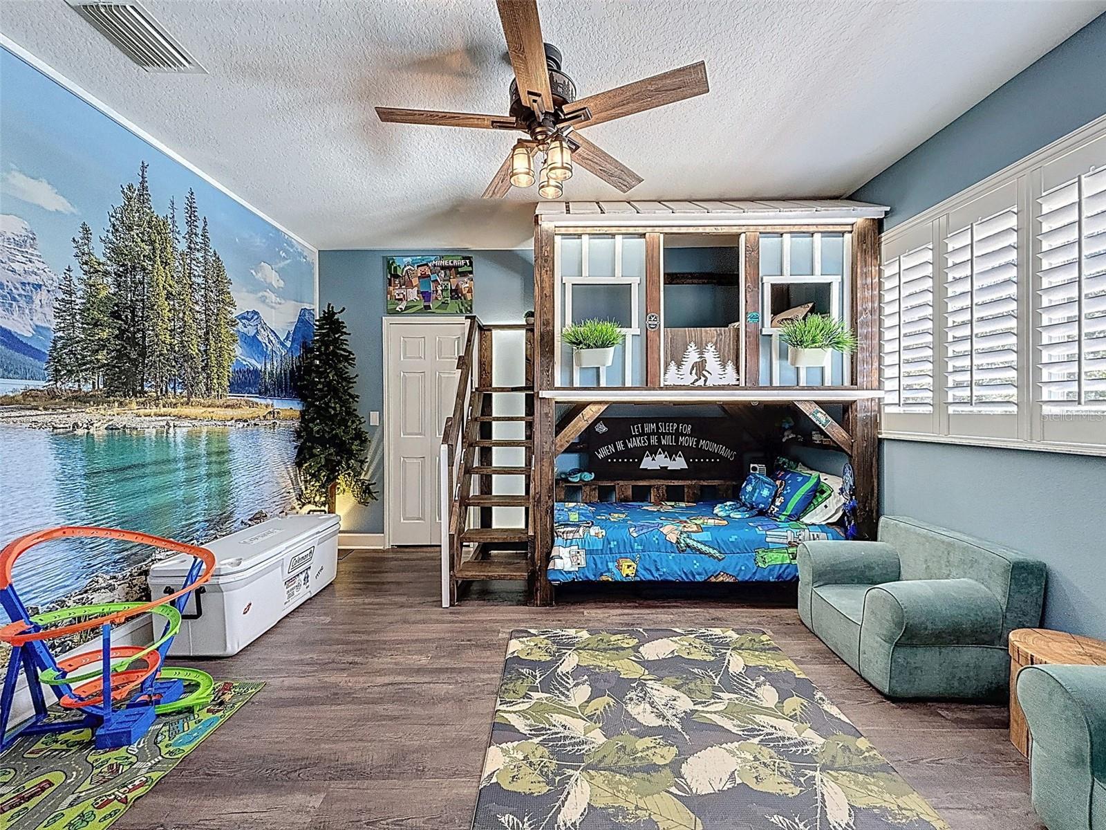 Image 24 of 53 For 11336 Oyster Bay Circle