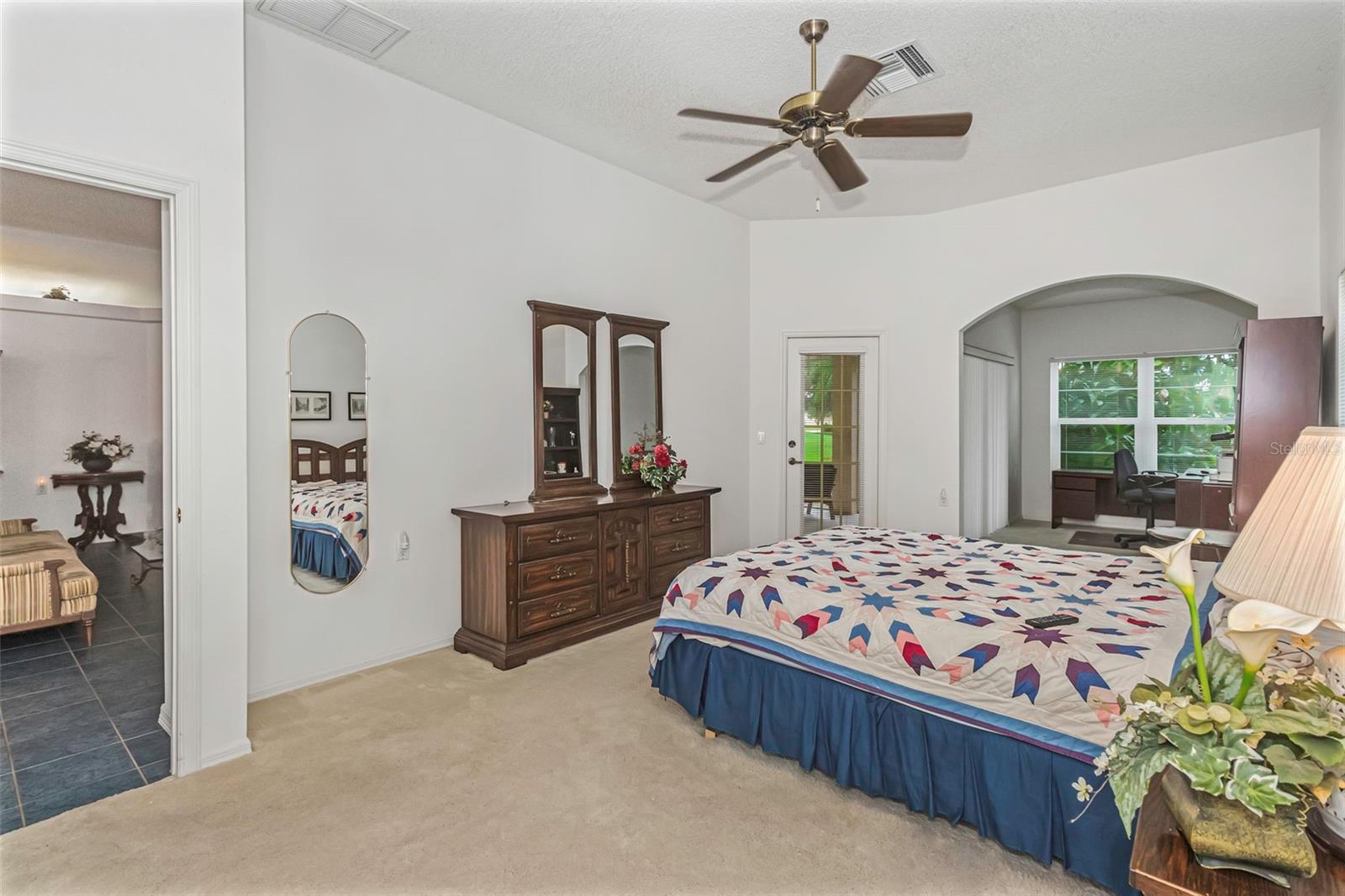 Image 19 of 47 For 9807 Oakwood Hills Court
