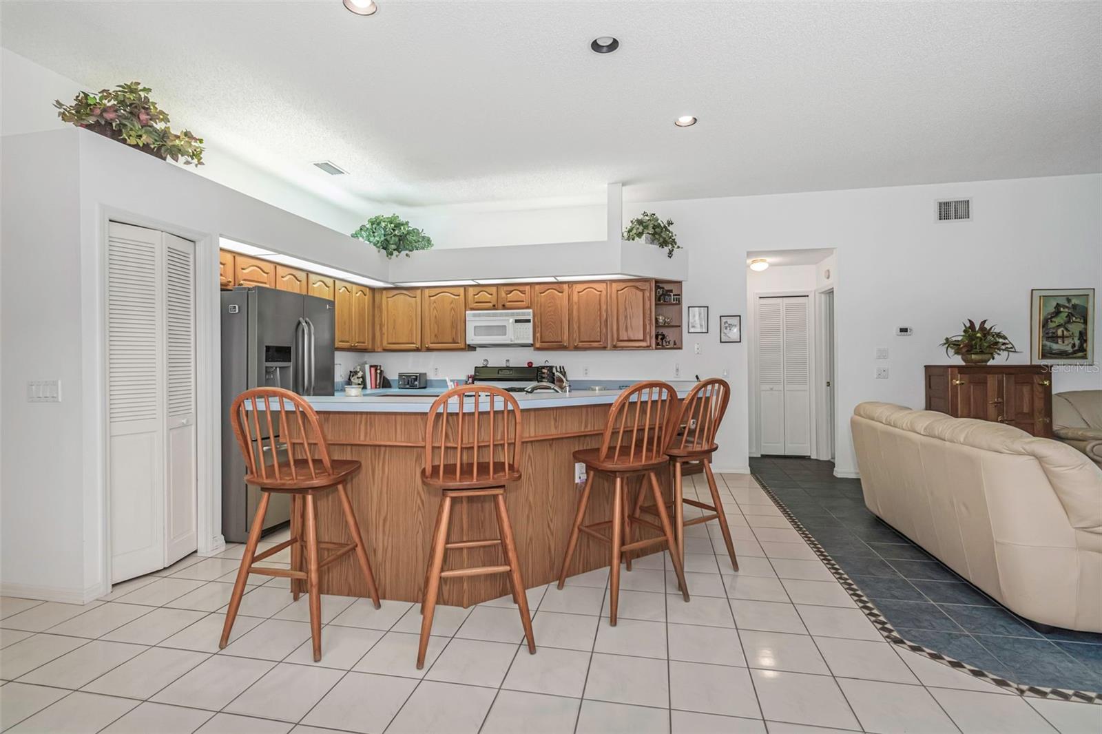 Image 32 of 47 For 9807 Oakwood Hills Court