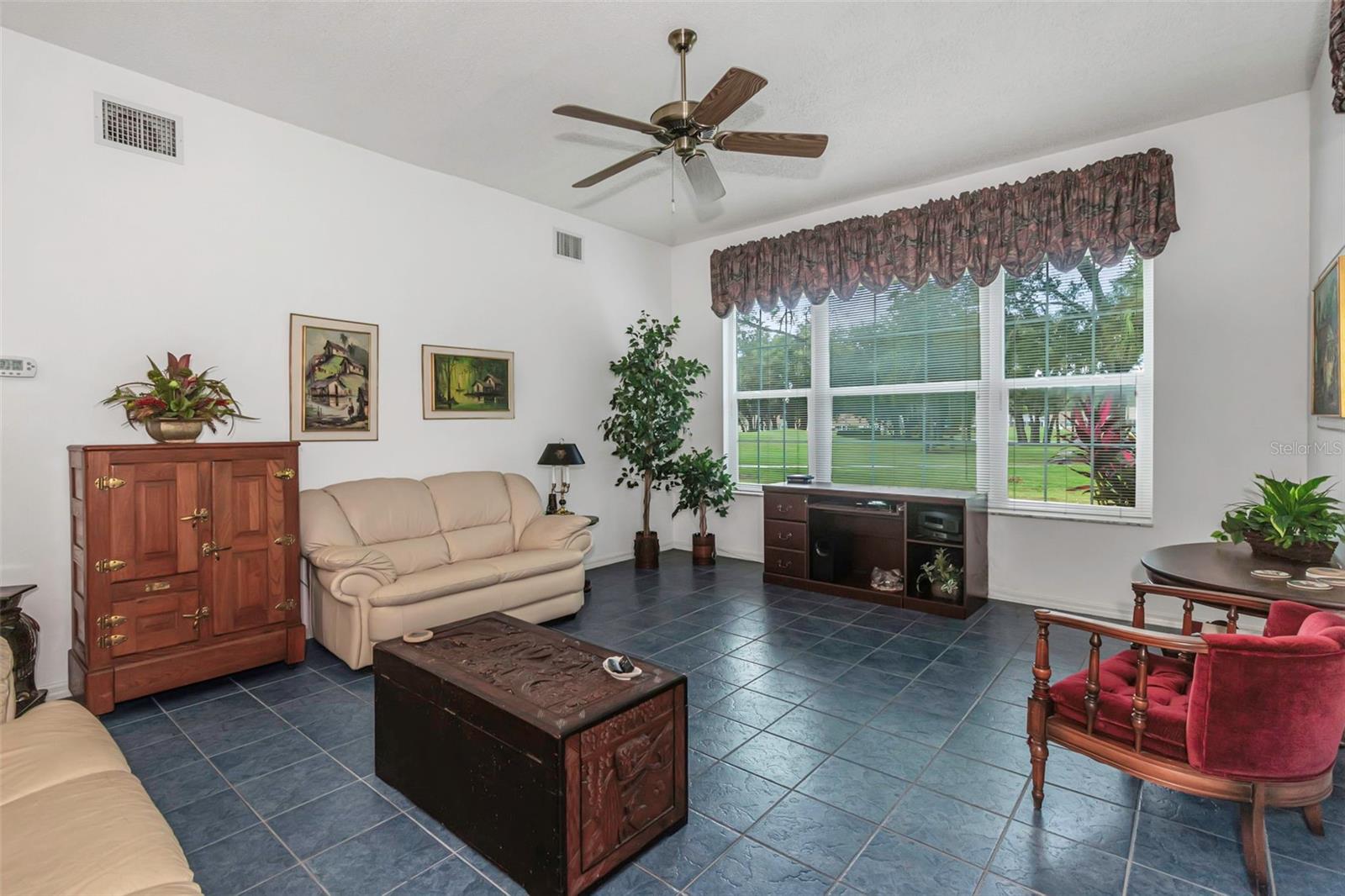 Image 33 of 47 For 9807 Oakwood Hills Court