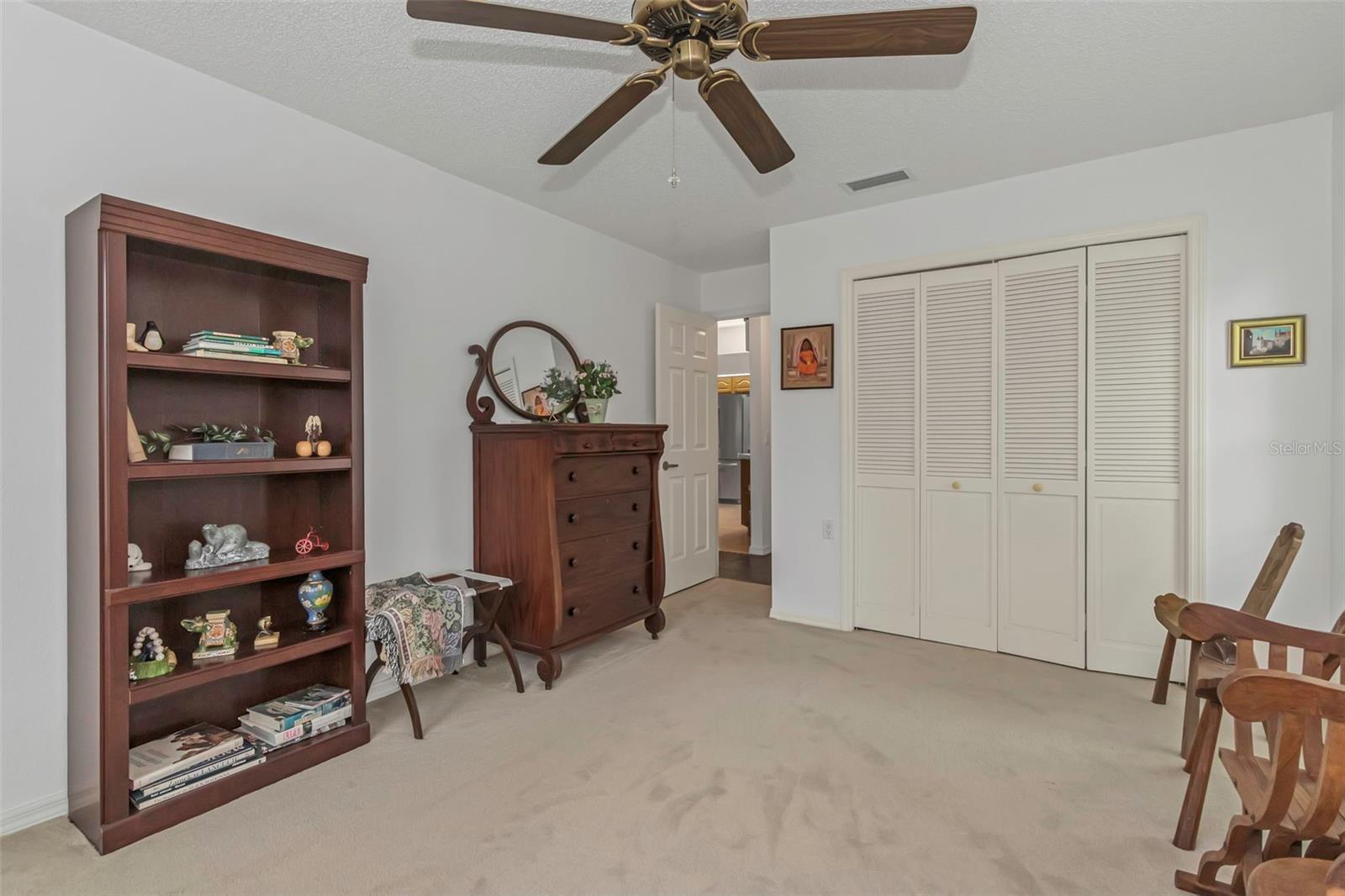 Image 37 of 47 For 9807 Oakwood Hills Court