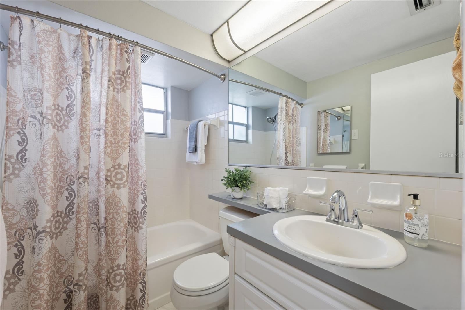 Image 21 of 29 For 4234 Tamargo Drive 4234