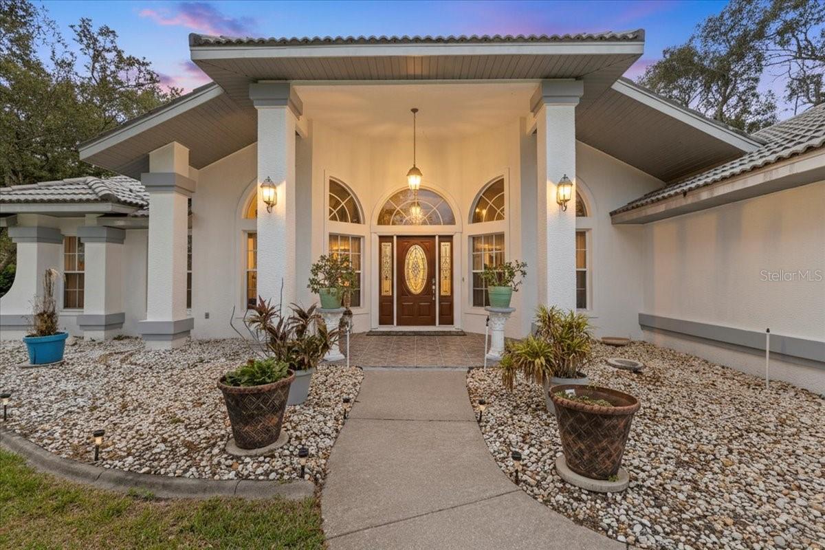 Listing photo id 0 for 74 Forest Wood Court