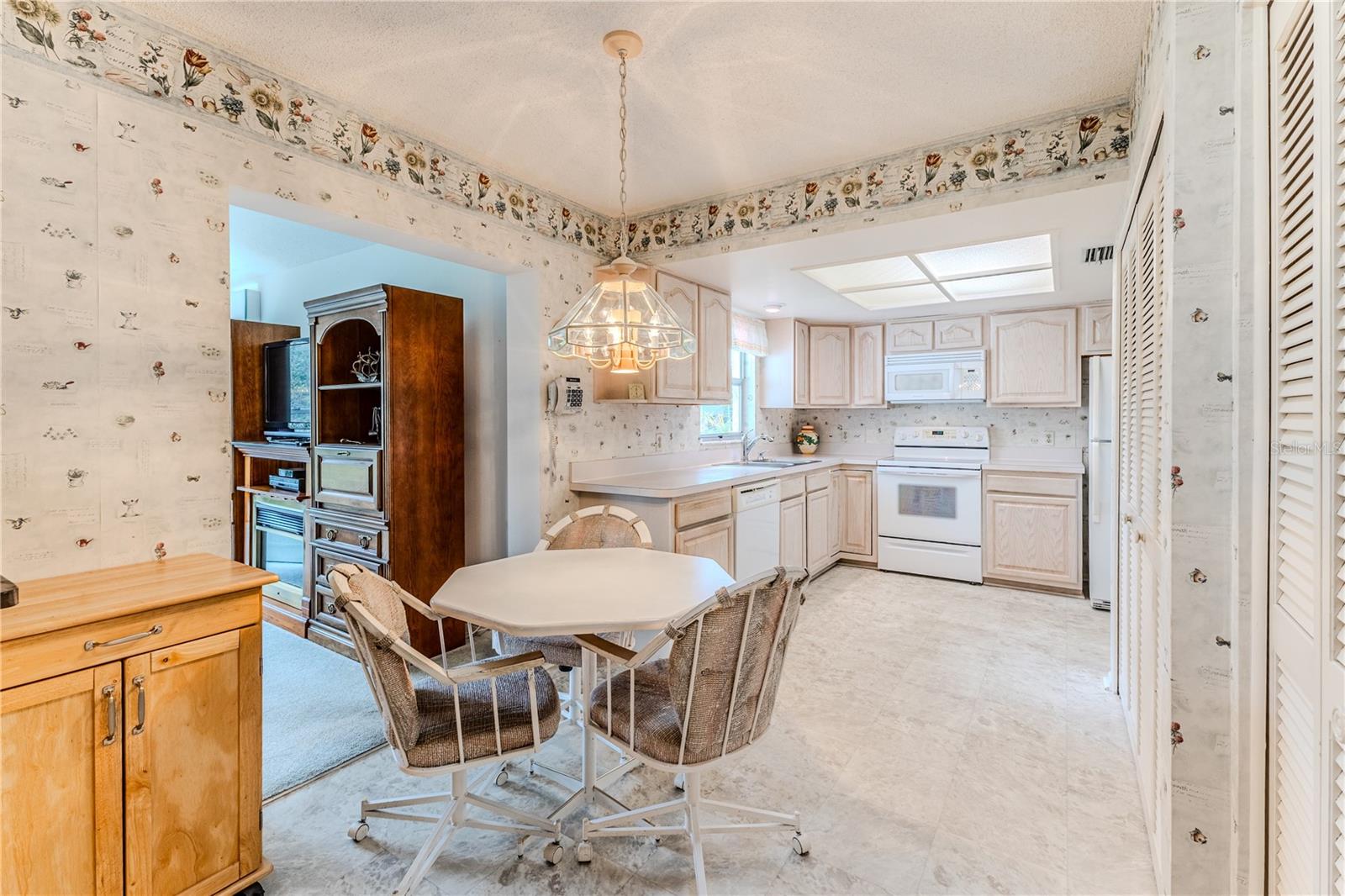 Image 16 of 54 For 6410 Wedgewood Drive