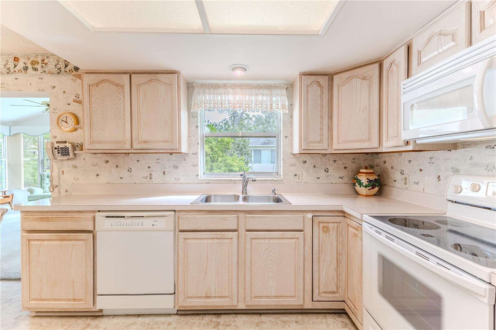 Image 18 of 54 For 6410 Wedgewood Drive