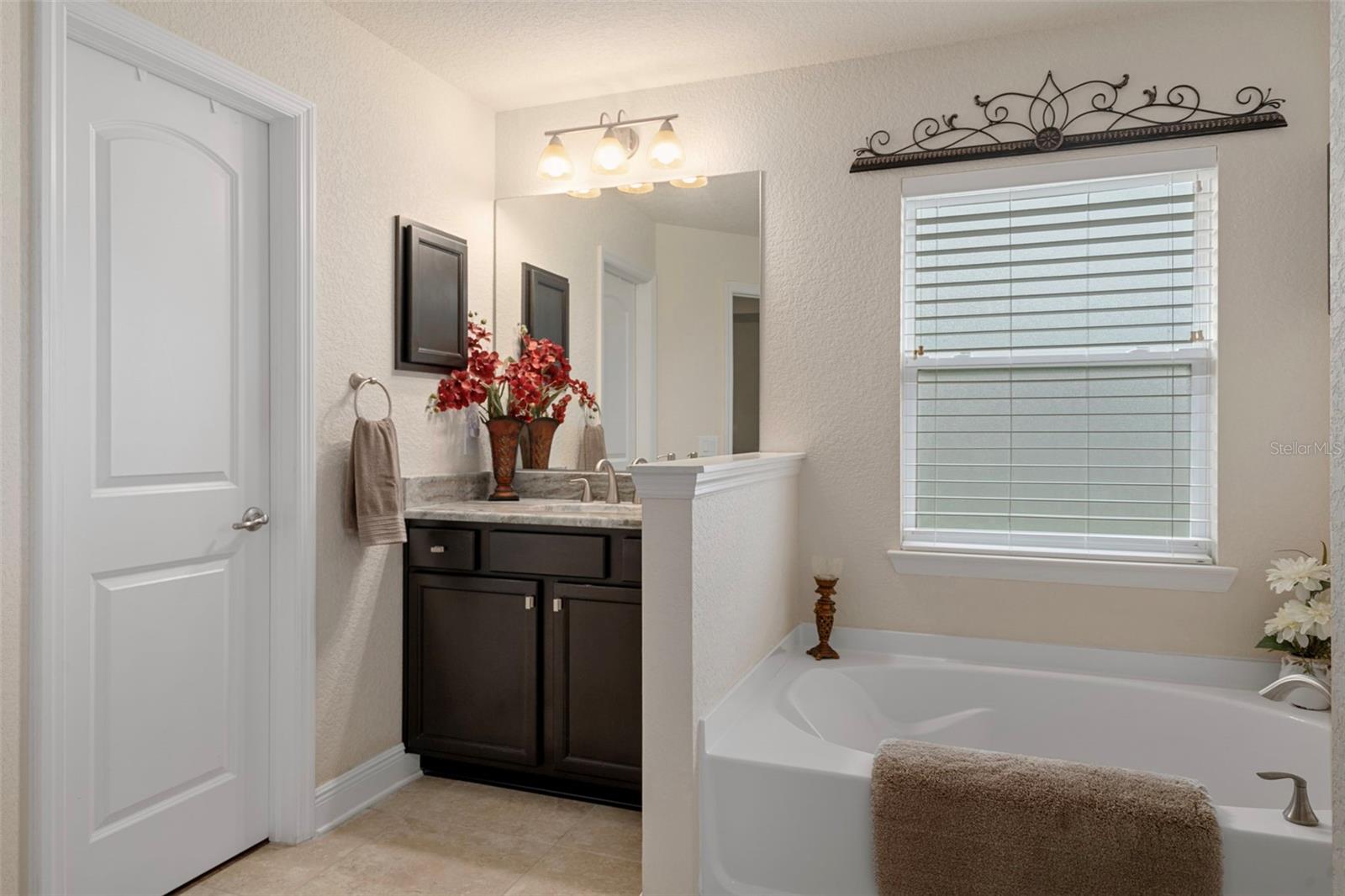 Image 34 of 59 For 6806 Wirevine Drive