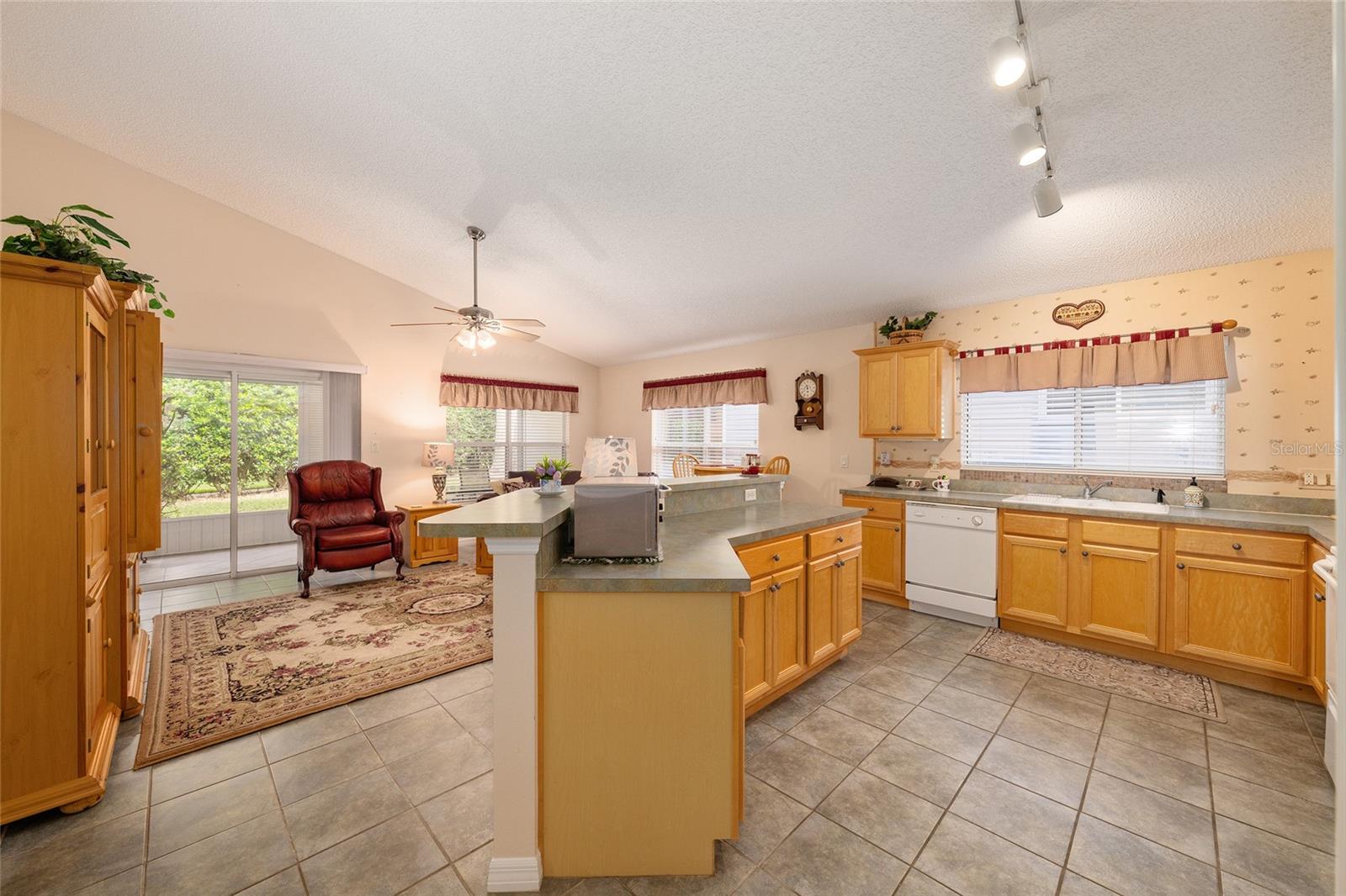 Image 20 of 37 For 24817 Cranes Roost Circle