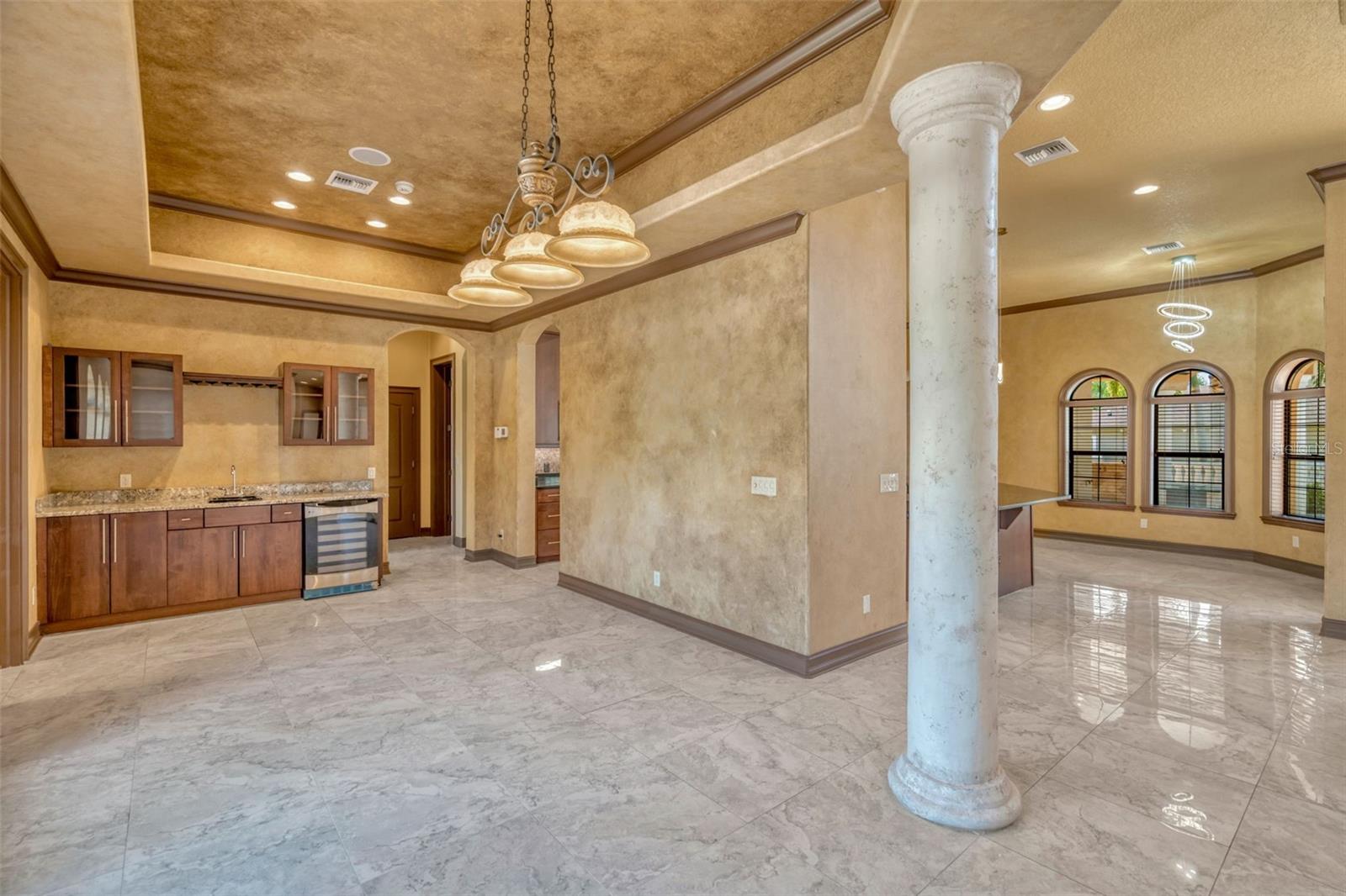 Image 19 of 49 For 1079 Ashland Avenue