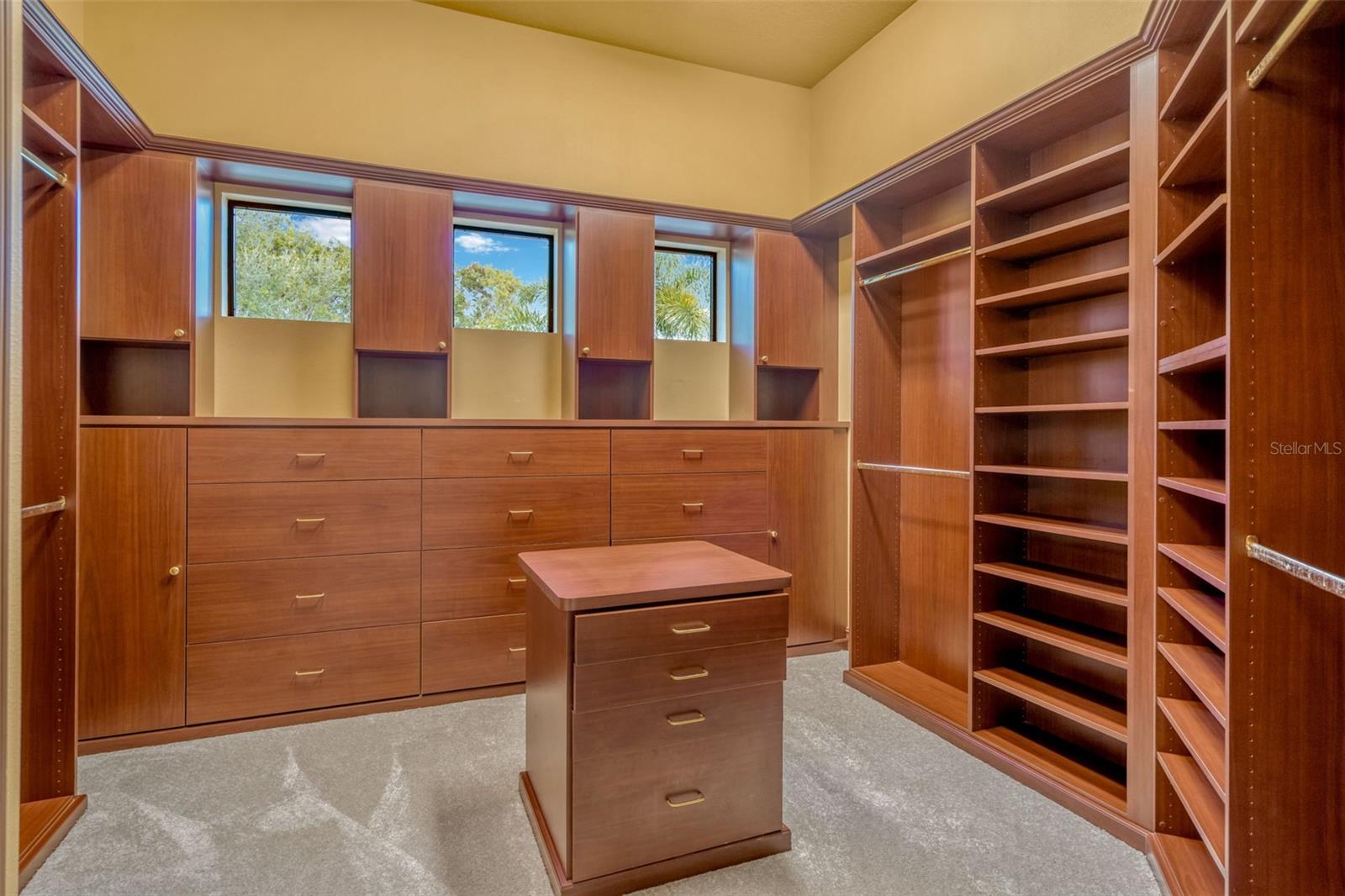 Image 30 of 49 For 1079 Ashland Avenue