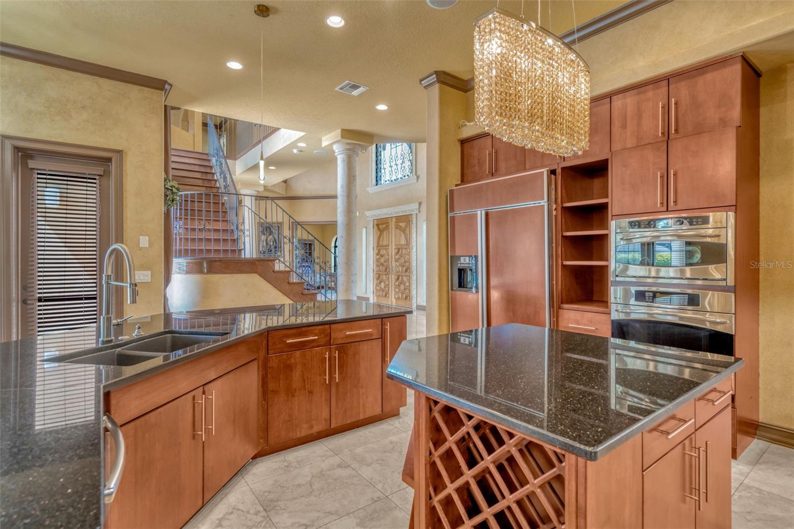 Image 9 of 49 For 1079 Ashland Avenue
