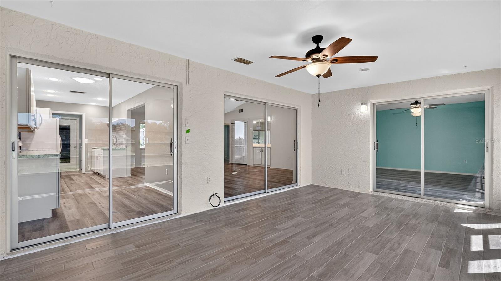 Image 20 of 42 For 7280 Scotland Circle