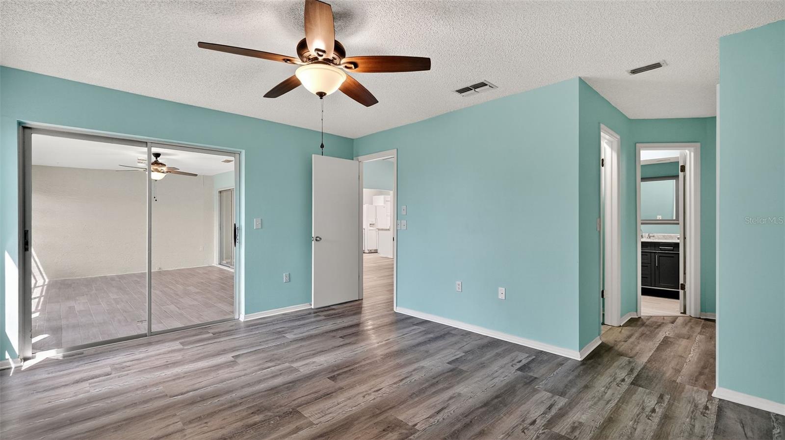 Image 22 of 42 For 7280 Scotland Circle