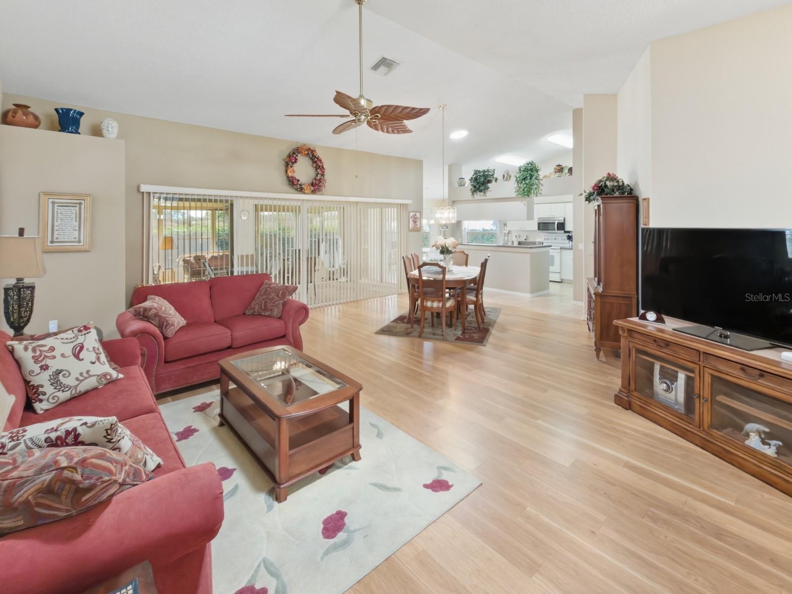 Image 10 of 70 For 18635 Myrtlewood Drive