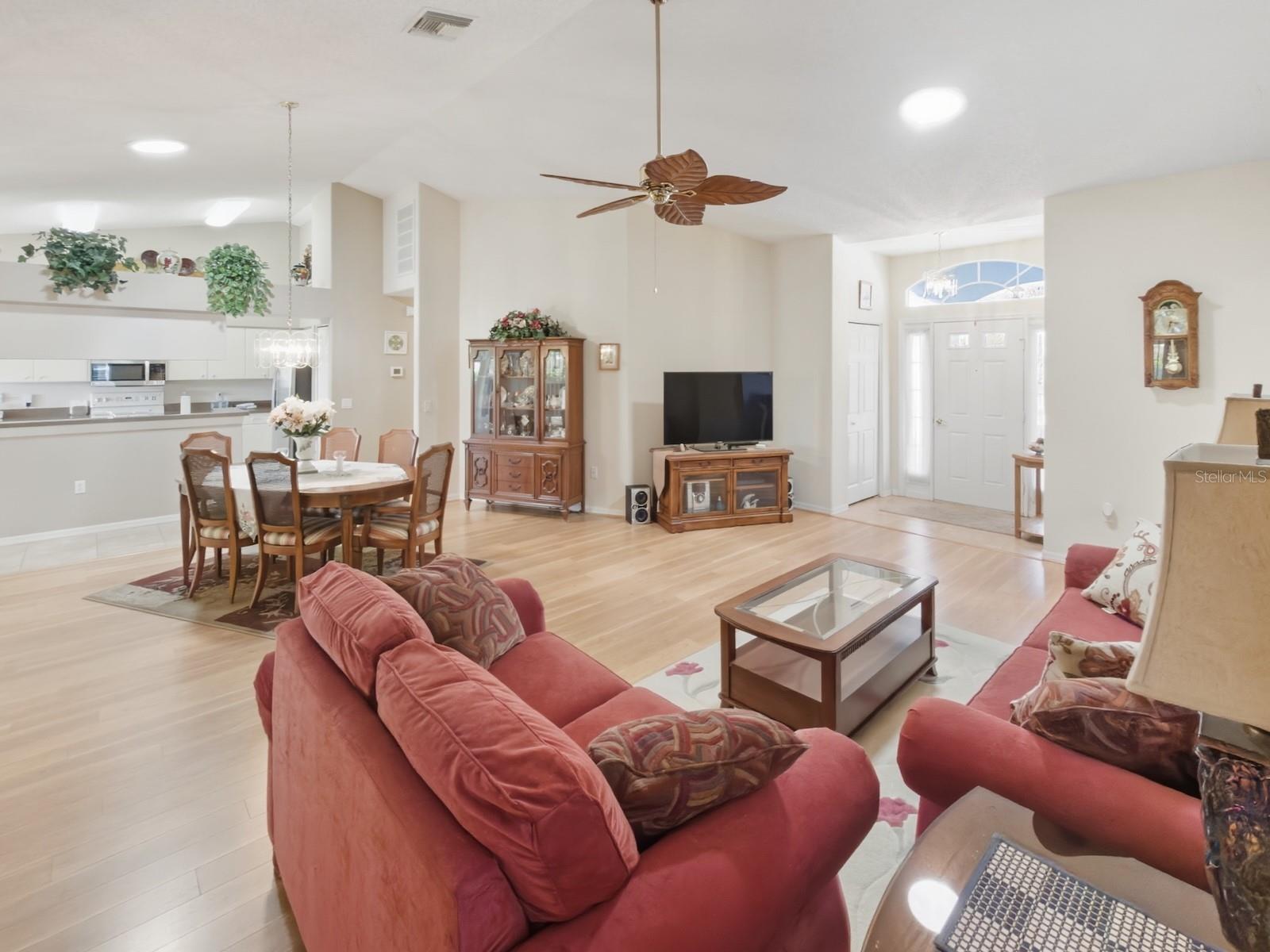 Image 12 of 70 For 18635 Myrtlewood Drive
