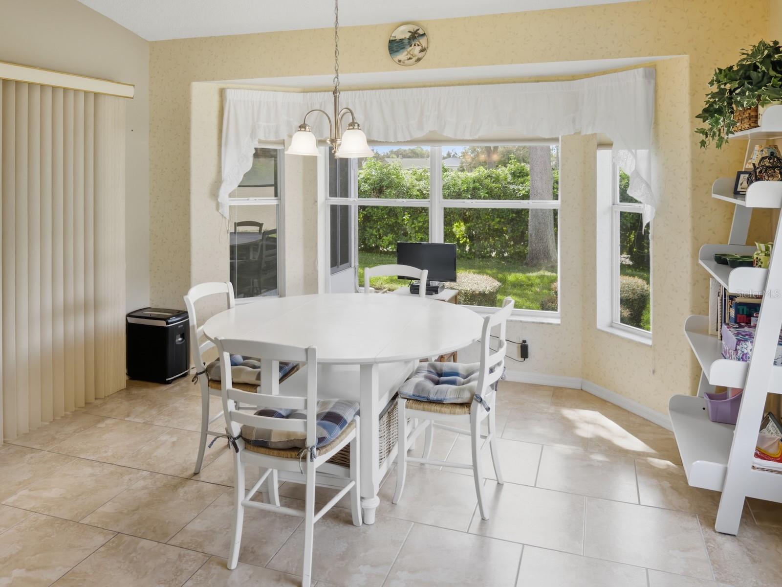 Image 23 of 70 For 18635 Myrtlewood Drive