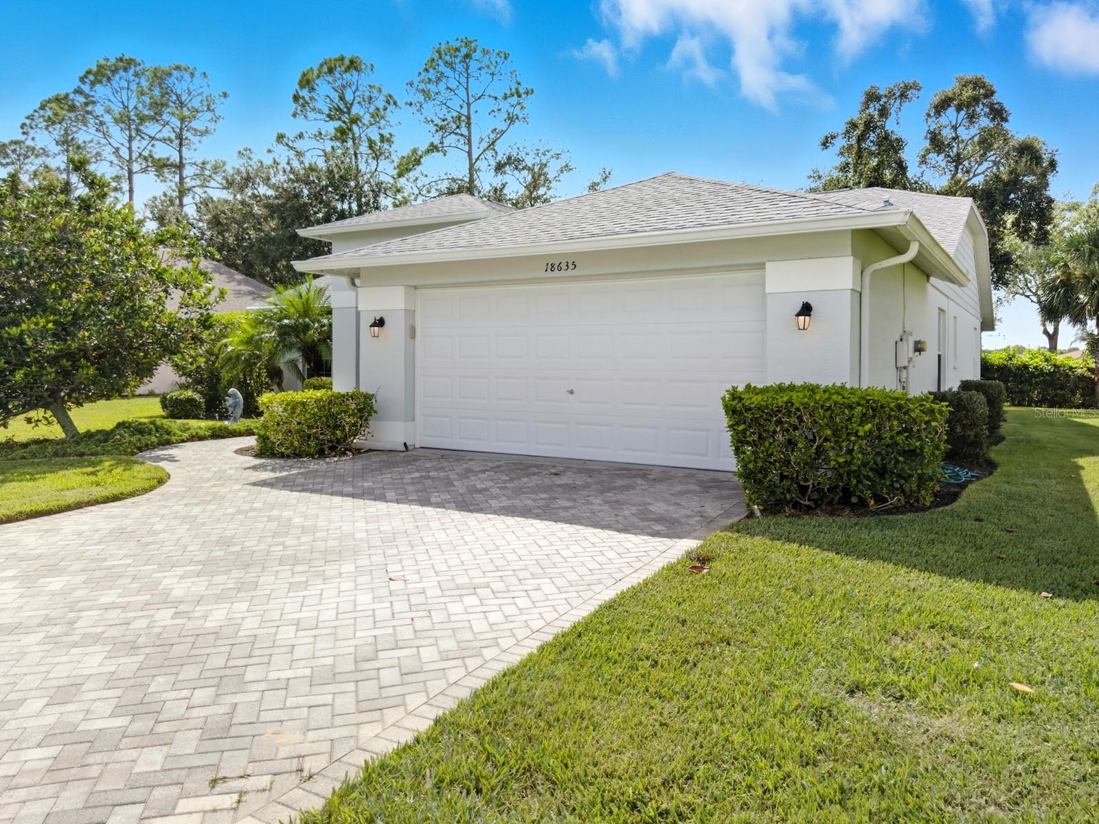 Image 3 of 70 For 18635 Myrtlewood Drive