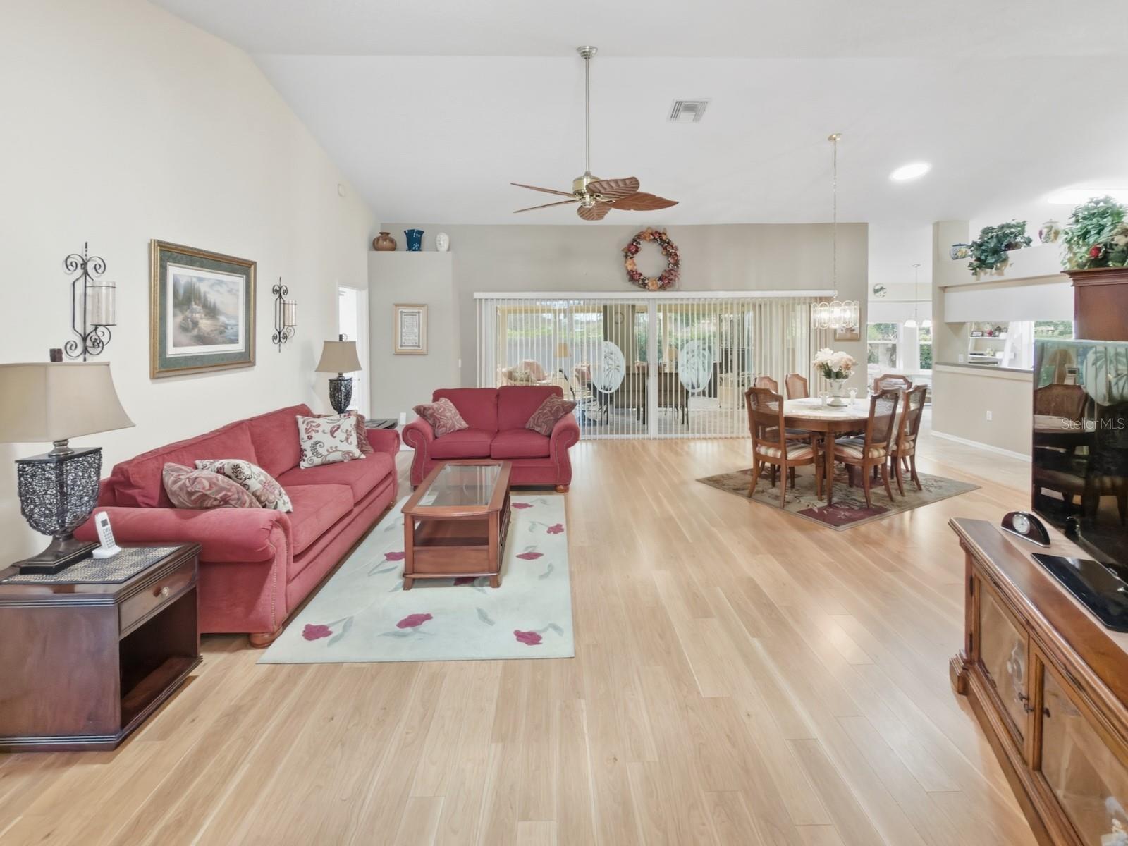 Image 9 of 70 For 18635 Myrtlewood Drive
