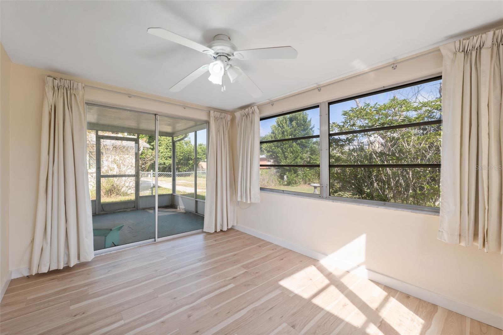 Image 16 of 25 For 3041 Fairmount Drive