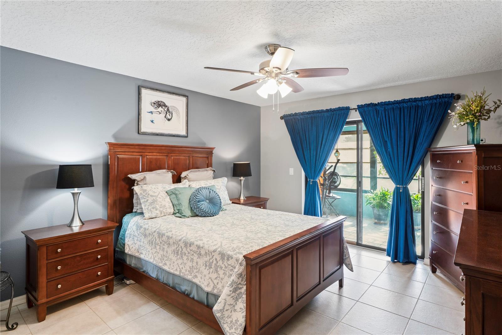 Listing photo id 18 for 9195 Lingrove Road