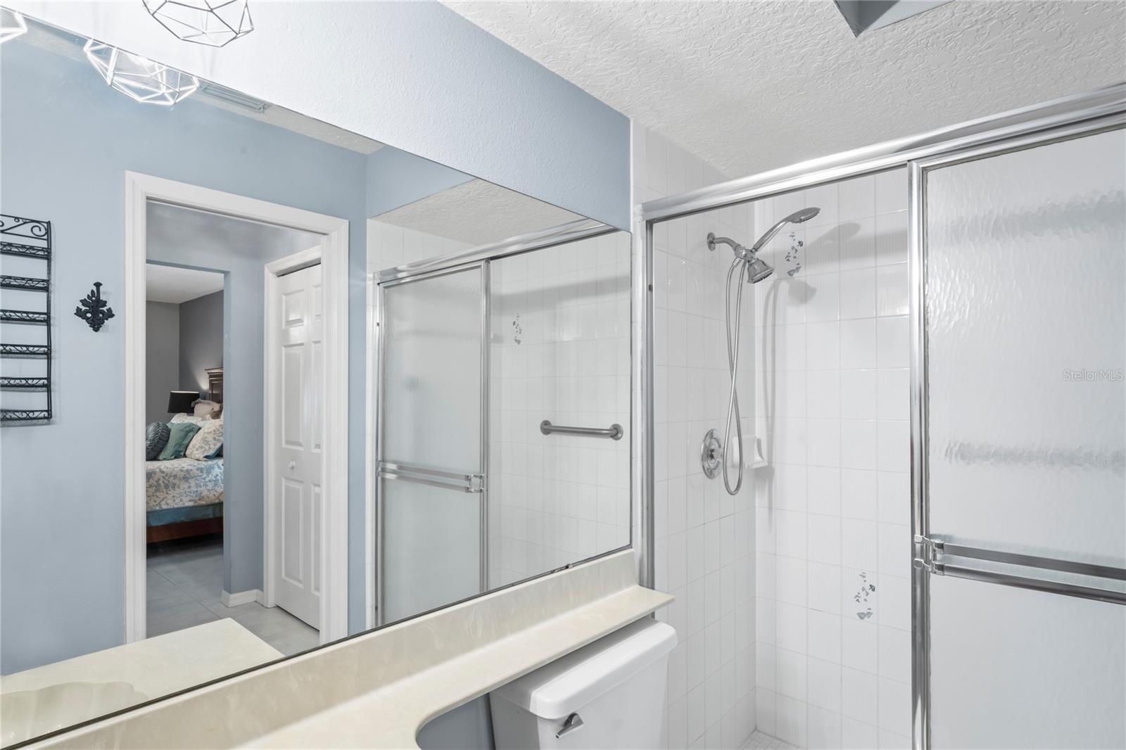Listing photo id 22 for 9195 Lingrove Road